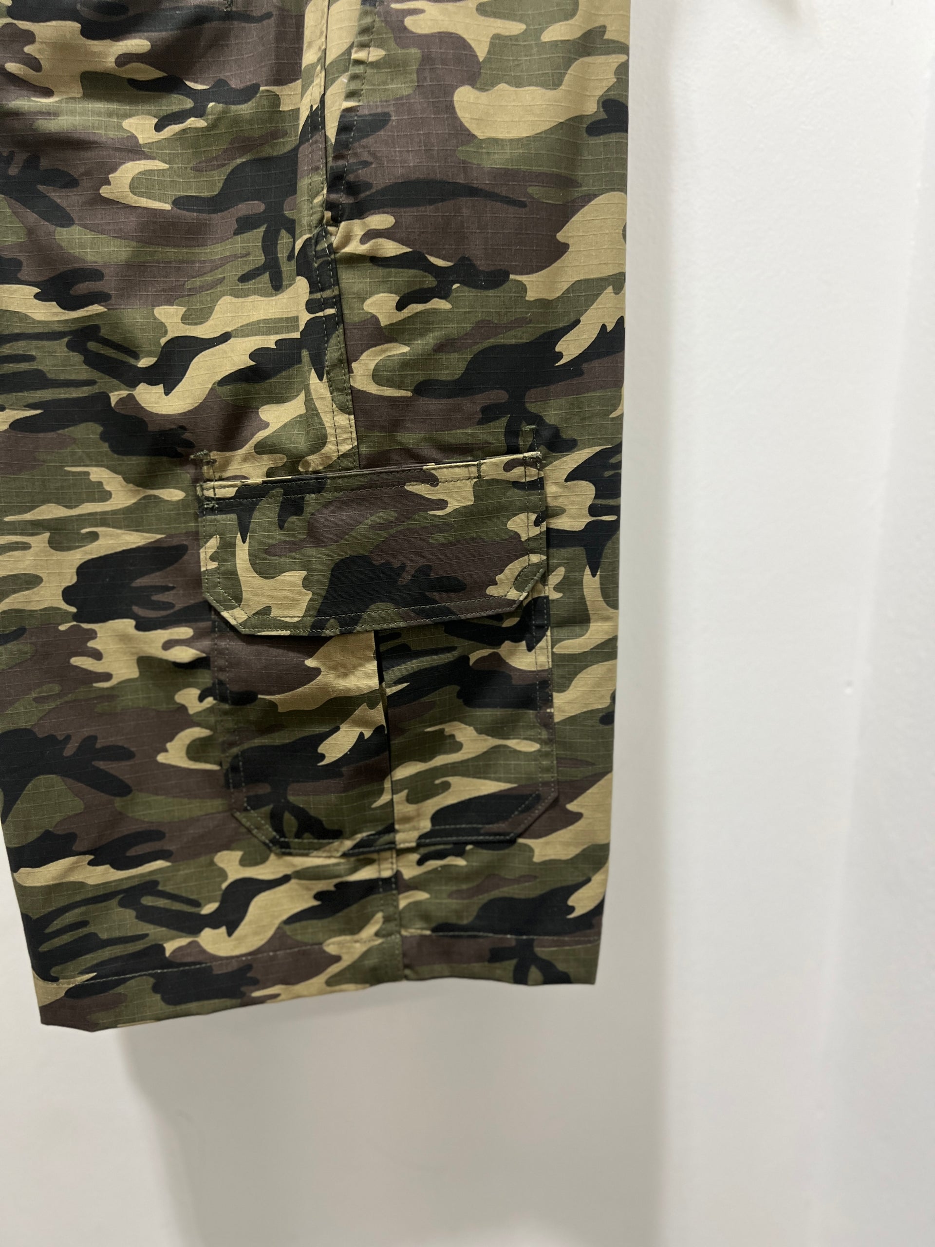 42283 CARGO RIPSTOP 13" LOOSE SHORTS - CAMO