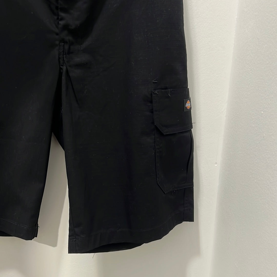 42283 CARGO RIPSTOP 13" LOOSE FIT CARGO WORK SHORT - BLACK