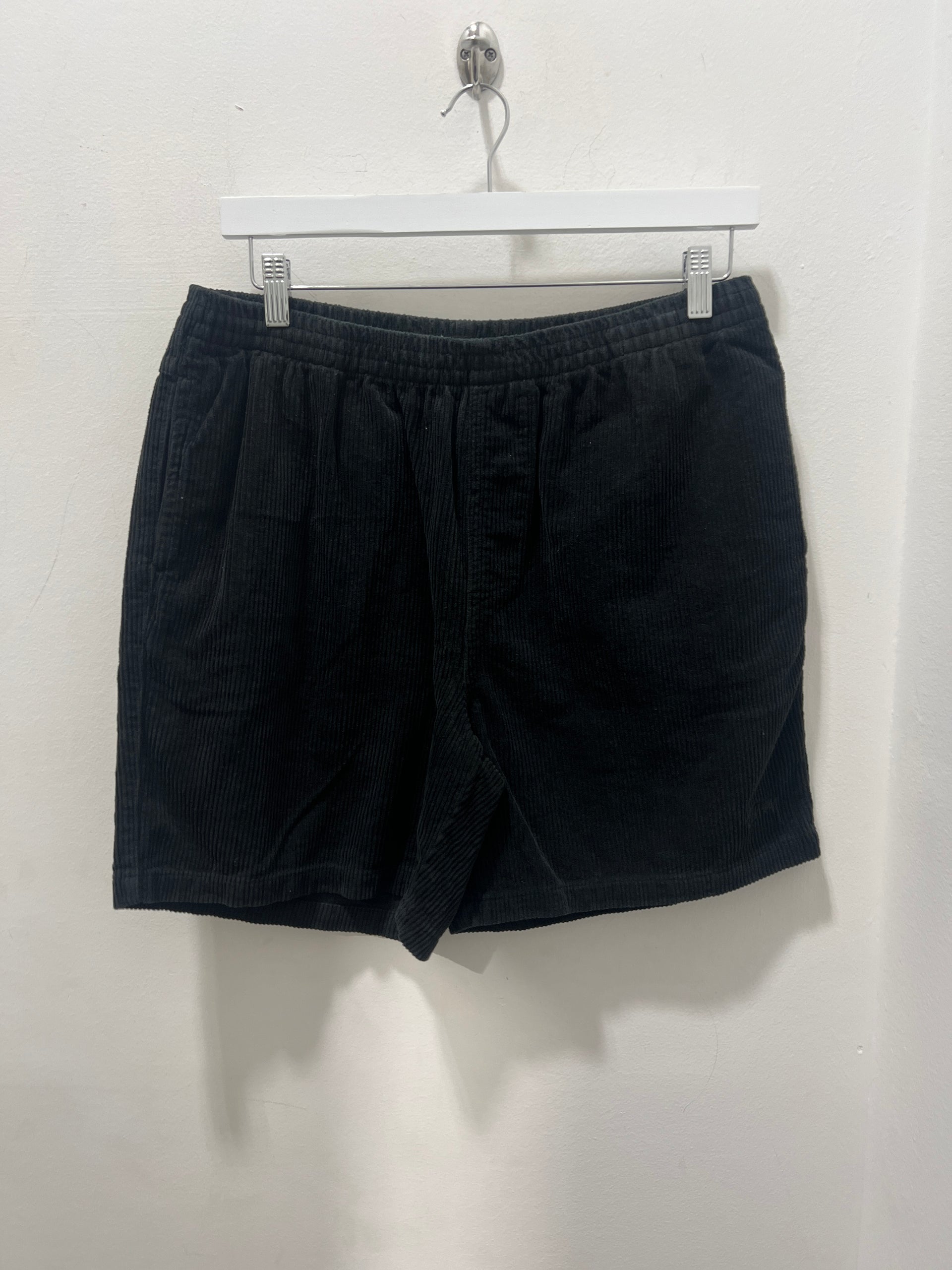 WIDE WALE CORD BEACHSHORT - BLACK