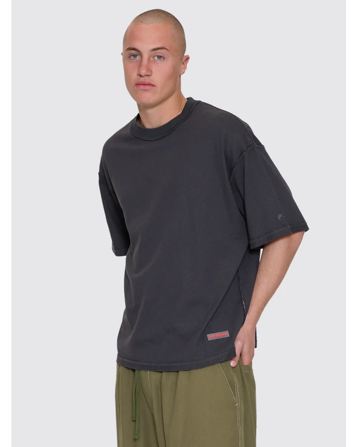 REVERSE BOX FIT TEE BLACK