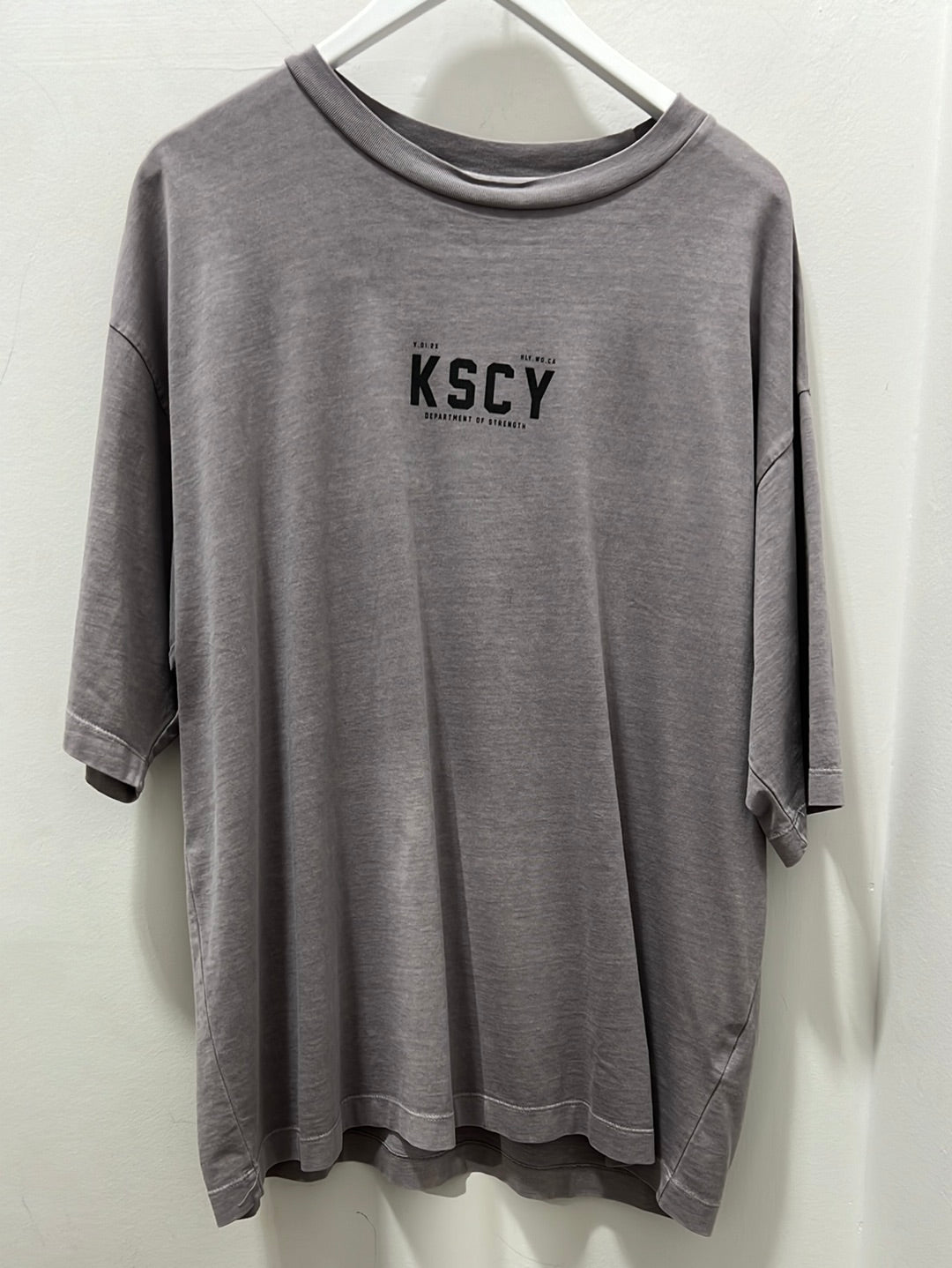 LEGITIMATE EXTRA OVERSIZED TEE - SILVER