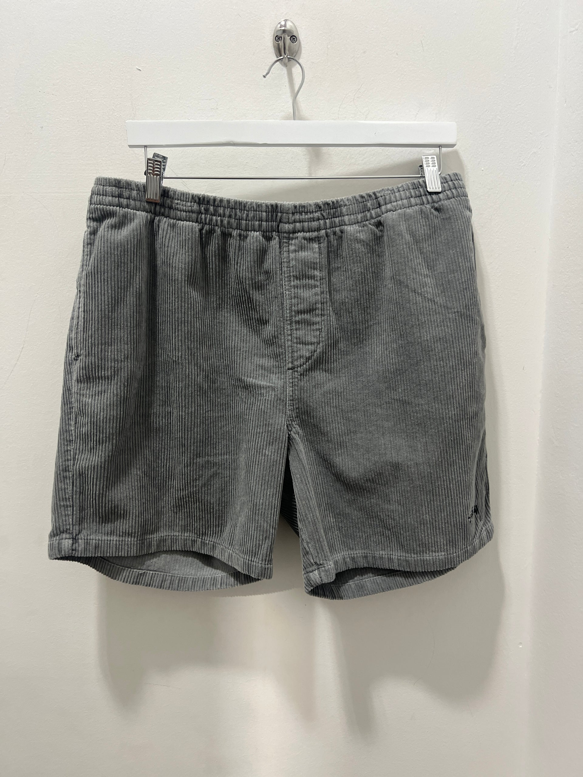 WIDE WALE CORD BEACHSHORT - PIGMENT GREY