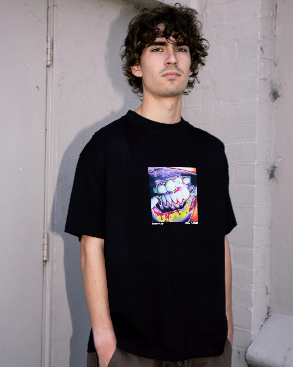 GRILLS TEE BLACK