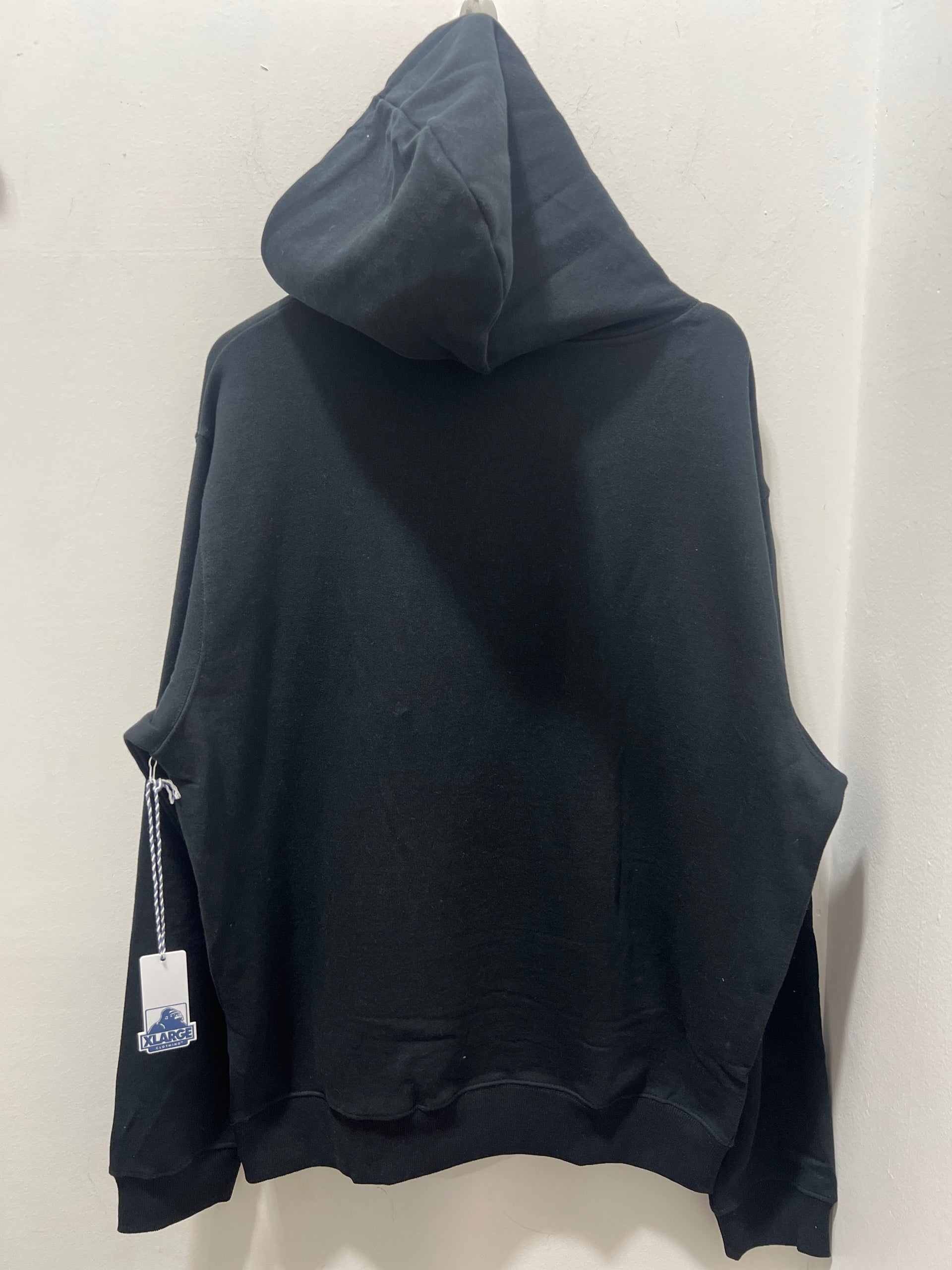 SATIN COLLEGE HOOD SOLID BLACK