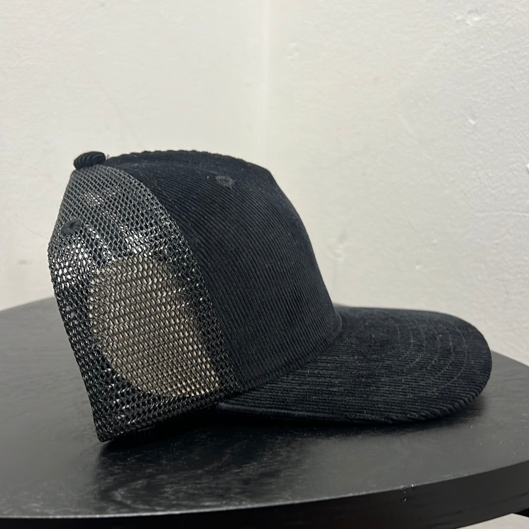 YOUTH CLASSIC LABEL CORDUROY TRUCKER - BLACK