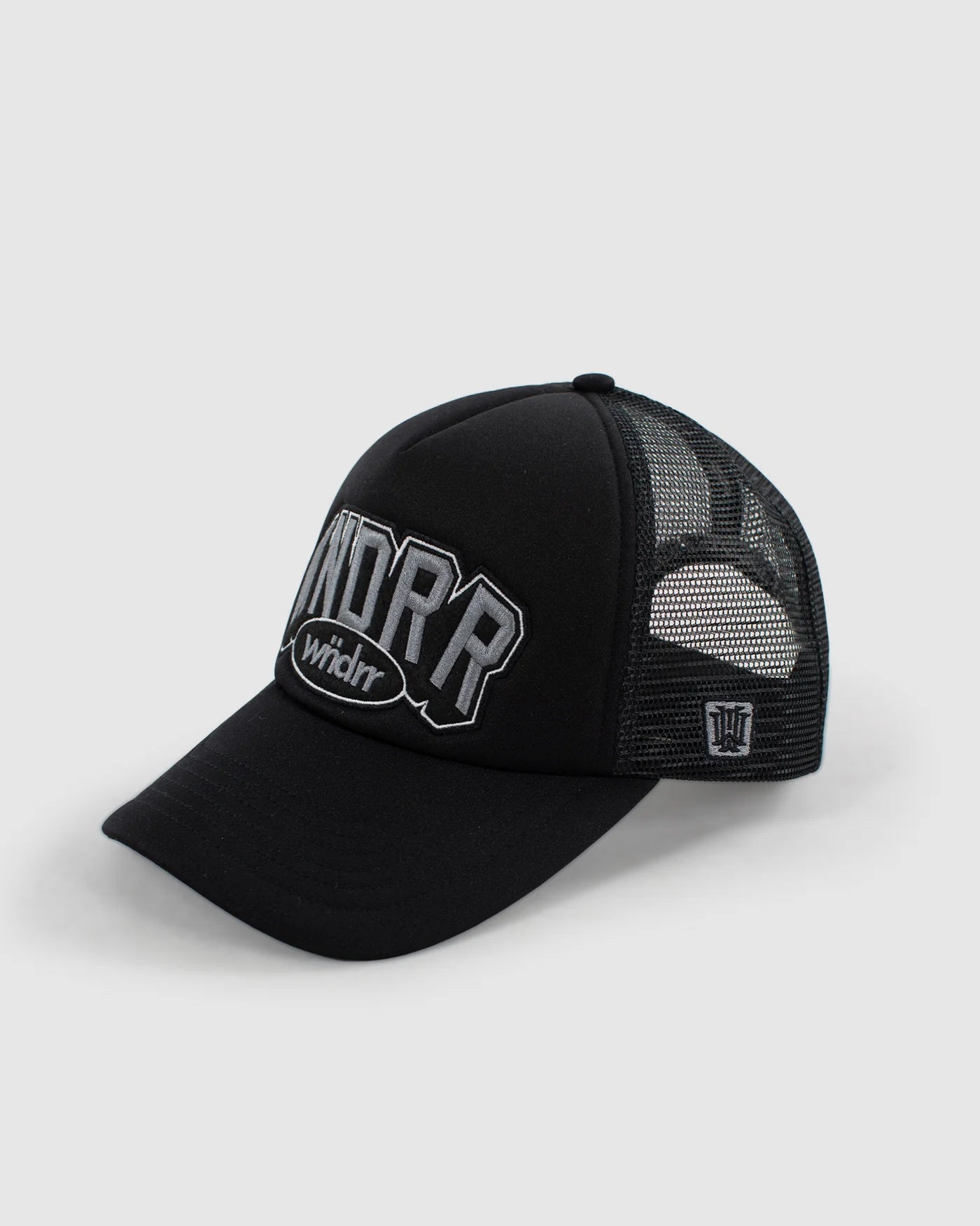 ALL ROUNDER TRUCKER CAP BLACK