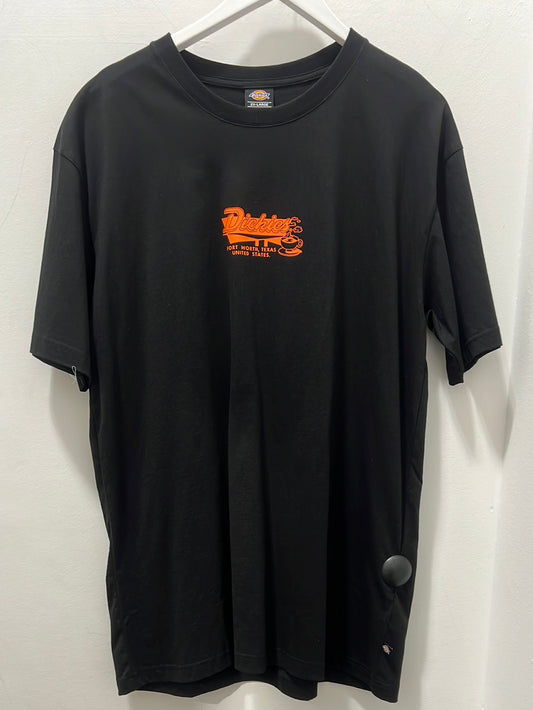 PITSTOP 330 CLASSIC FIT TEE - BLACK