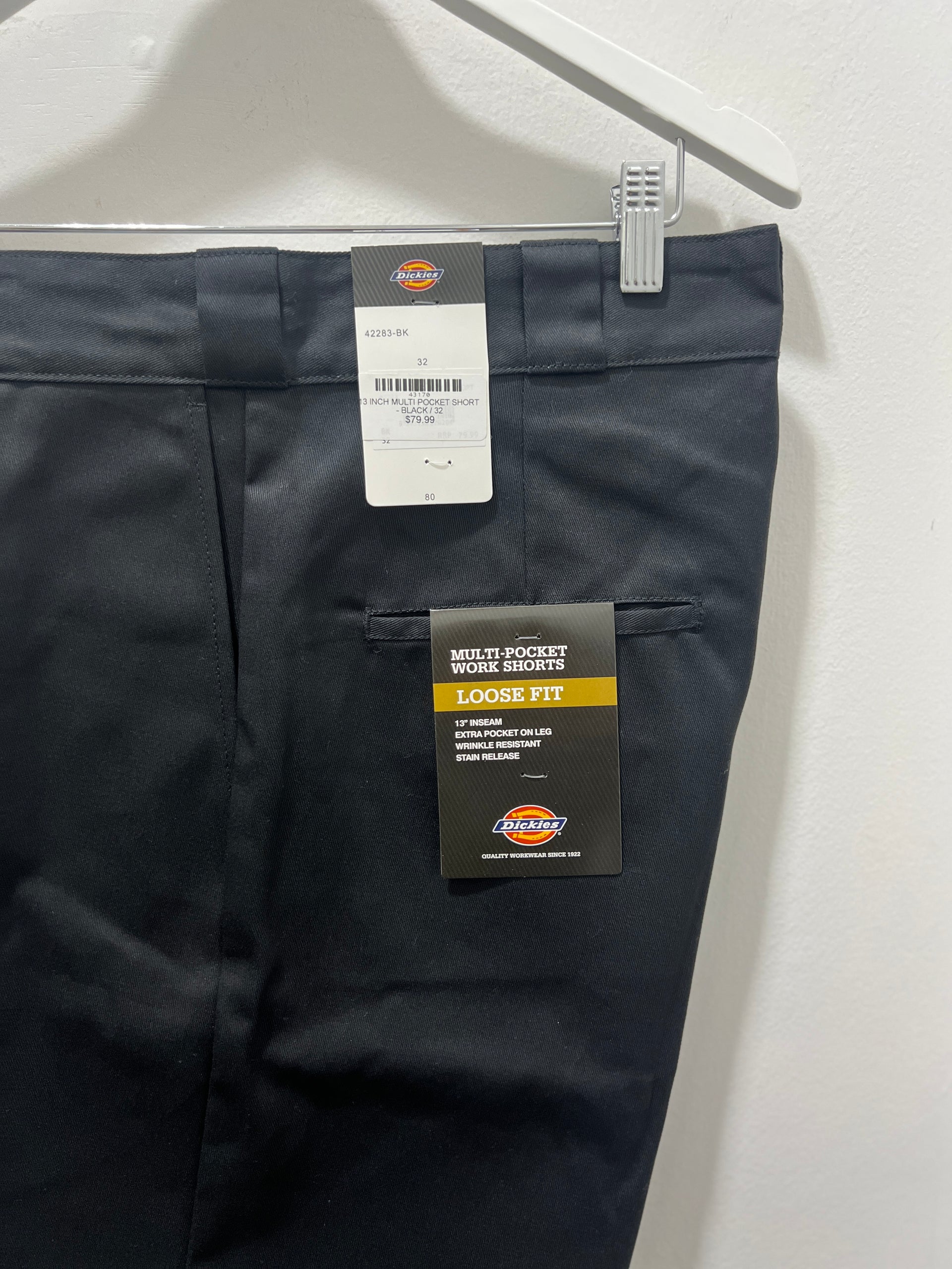 13 INCH MULTI POCKET SHORT - BLACK