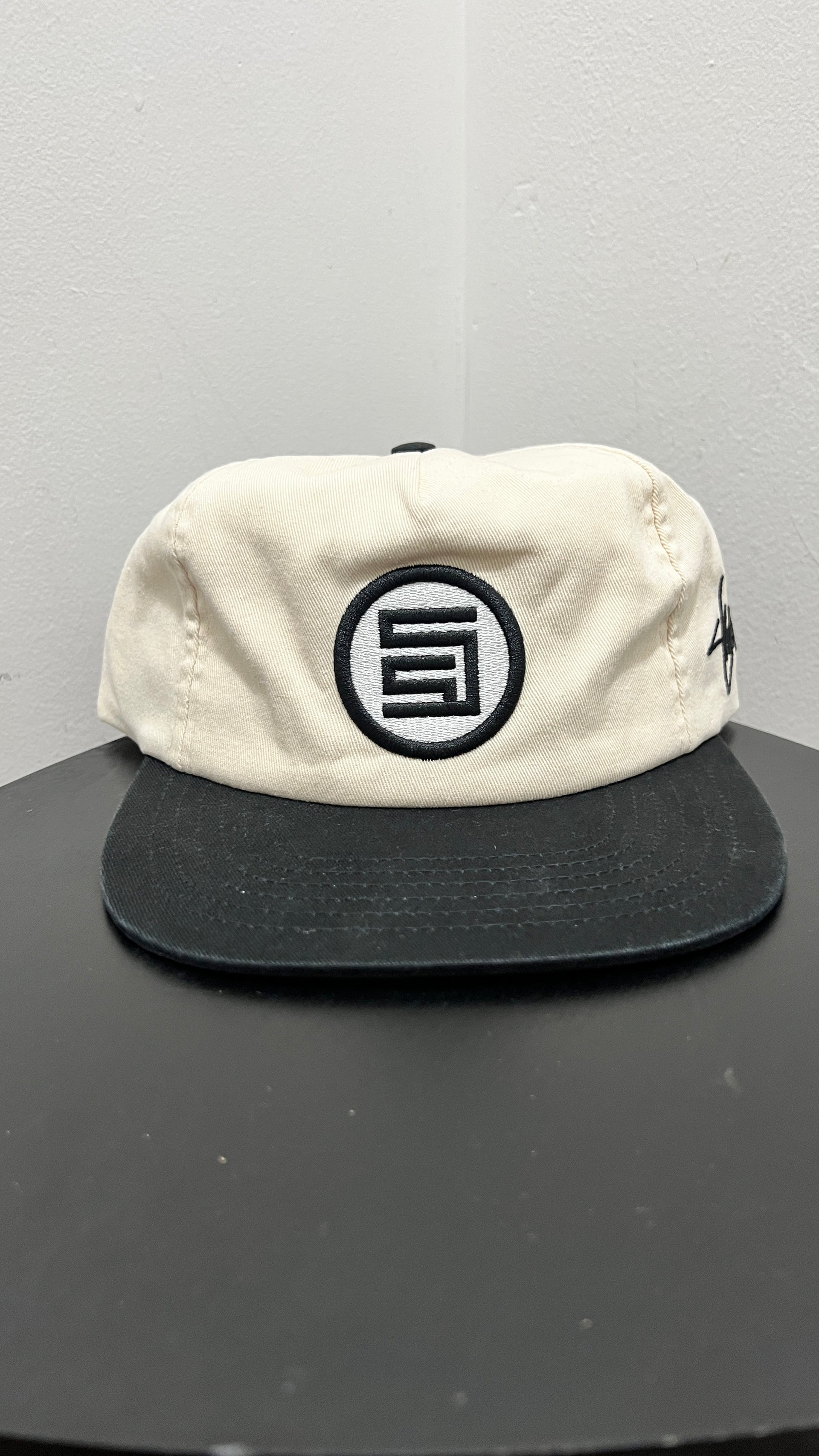 S-DOT SNAPBACK OFF WHITE