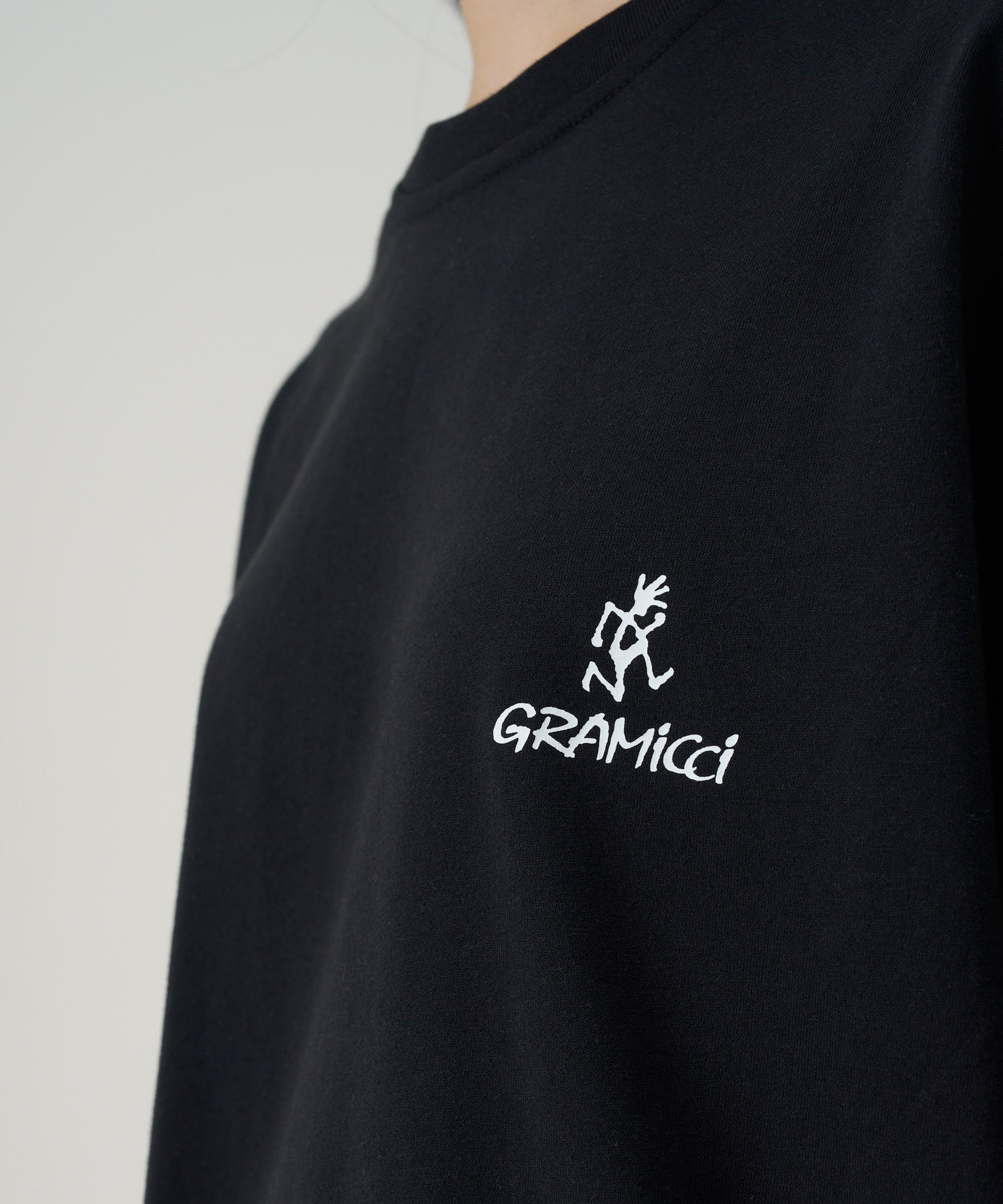 ONE POINT LOGO TEE BLACK