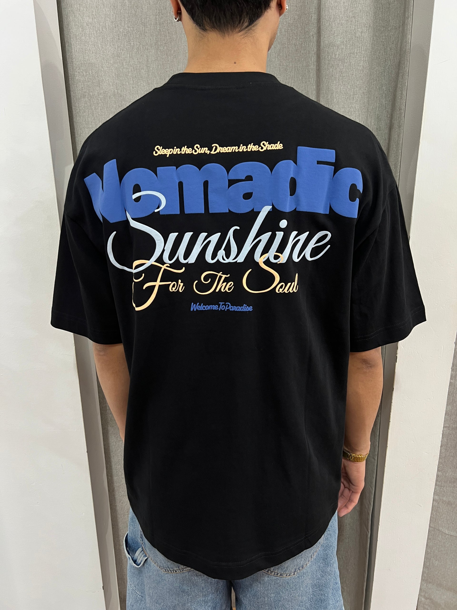 SUNSHINE STREET TEE JET BLACK