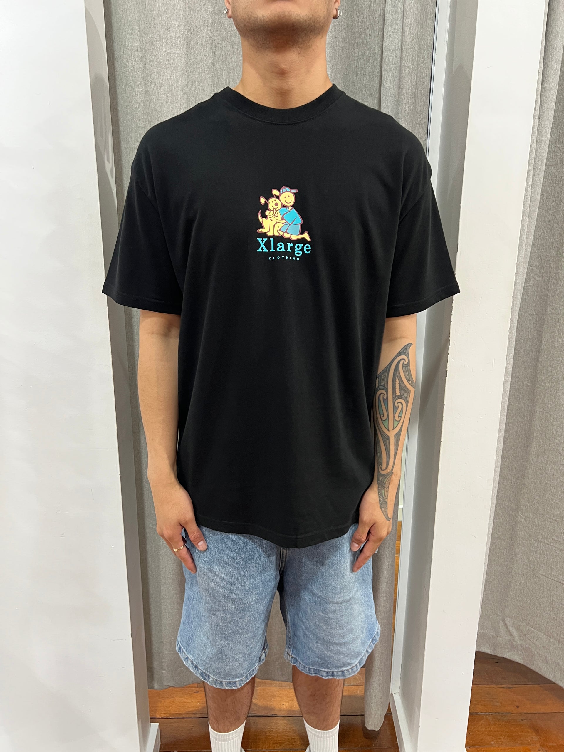 BEST FRIENDS SS TEE SOLID BLACK