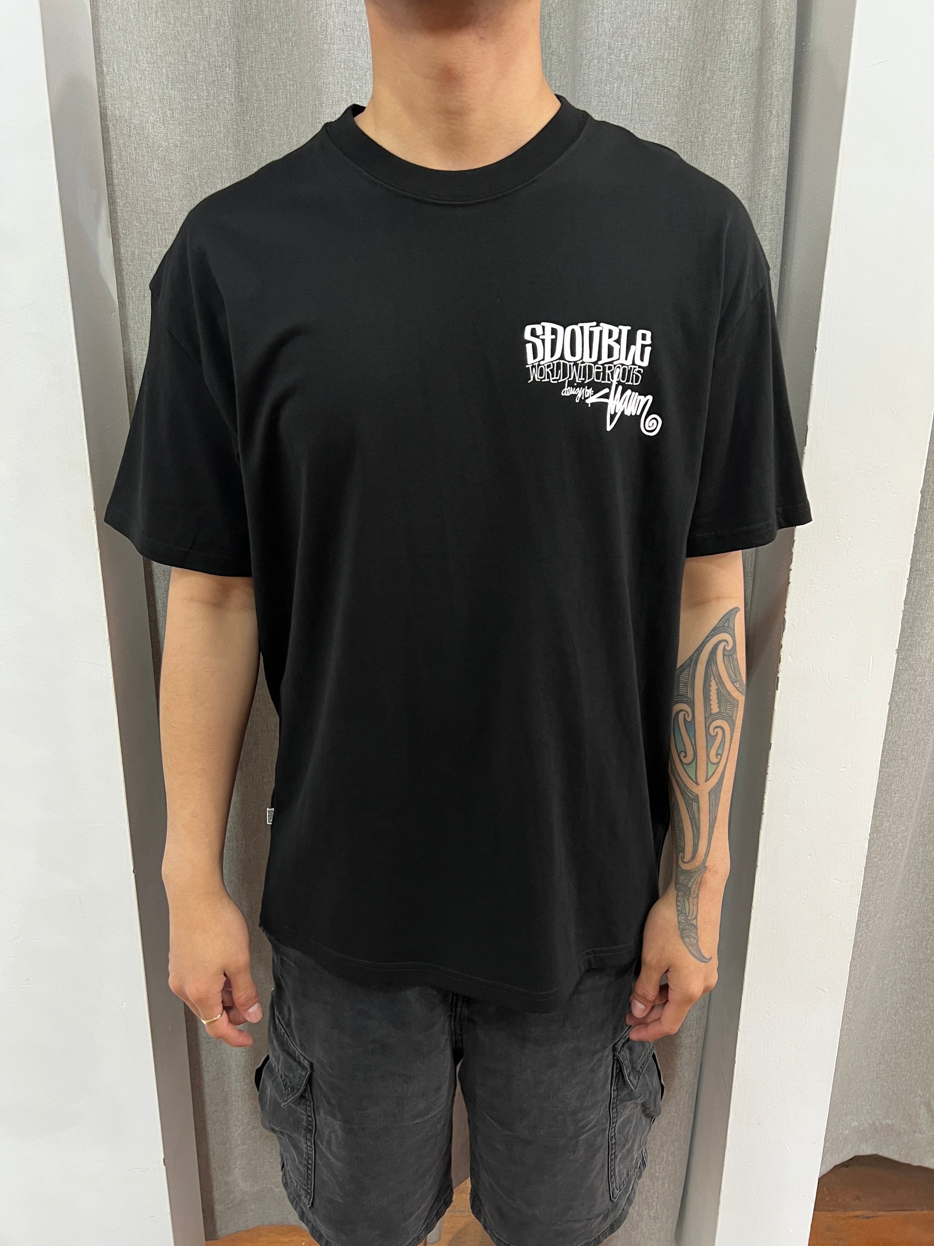 WORLD WIDE ROOTS TEE BLACK