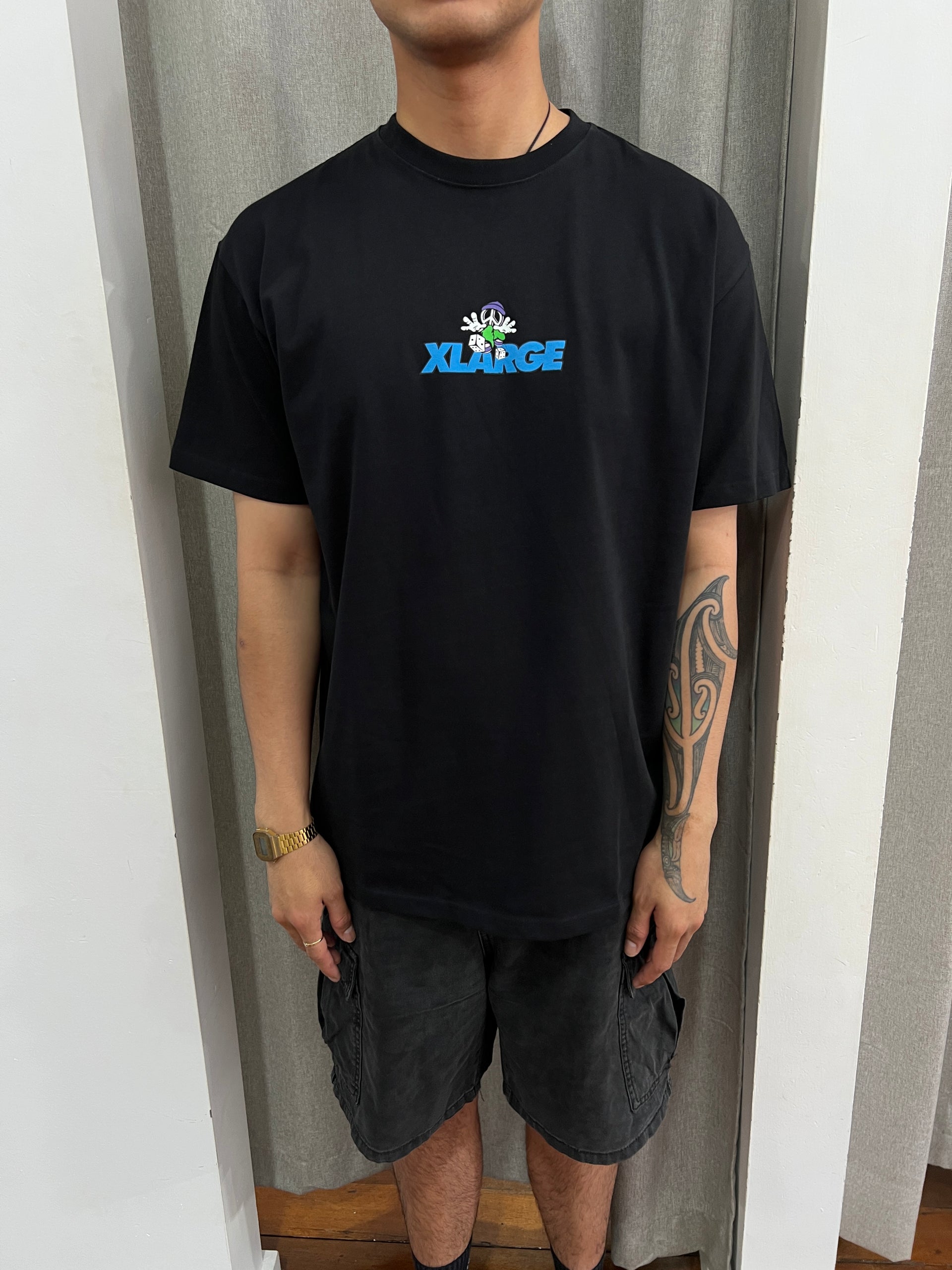 DICE ROLL TEE SOLID BLACK