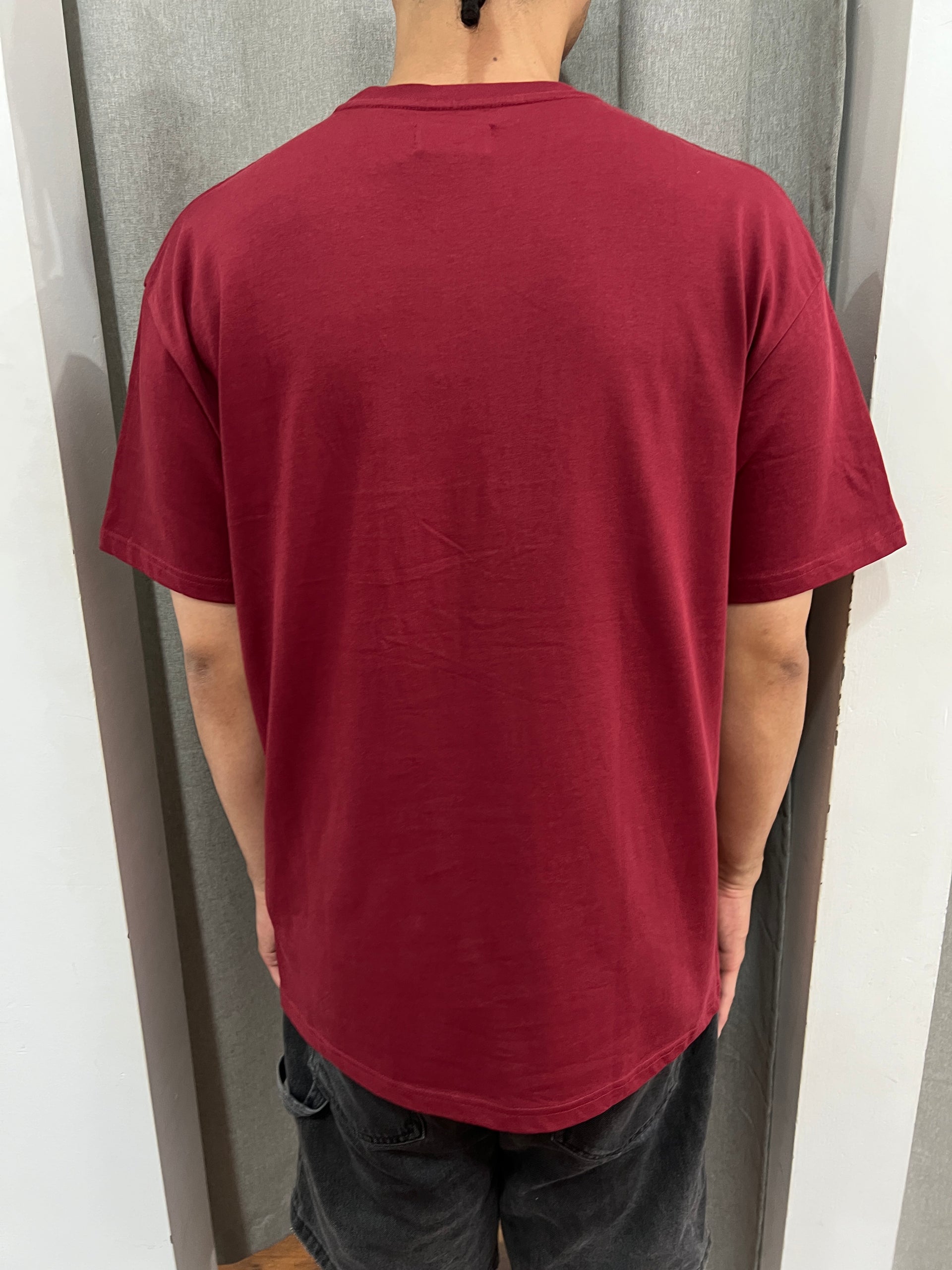 DYNAMITE TEE BURGUNDY