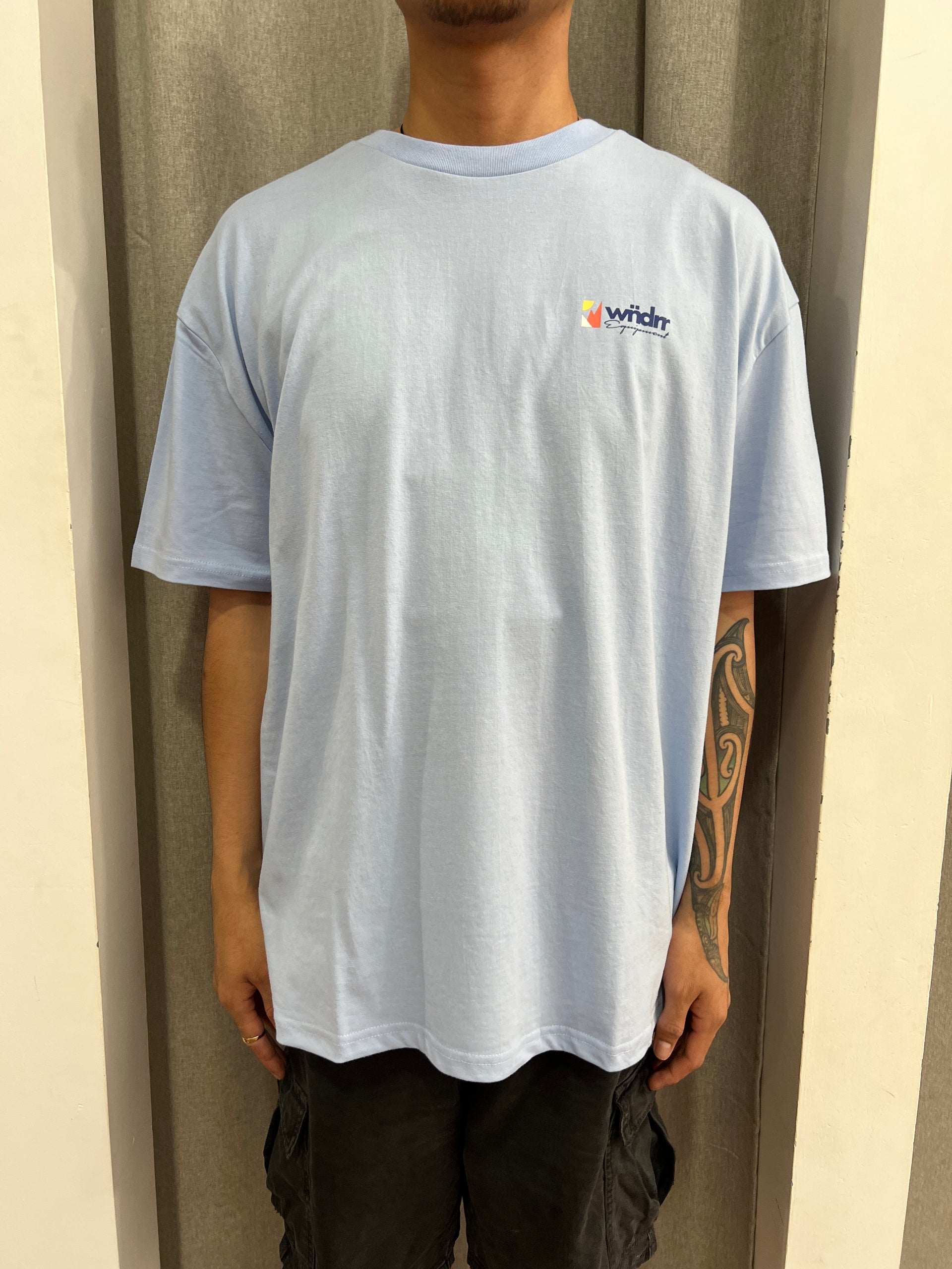 SCALE BOX FIT TEE AIR BLUE