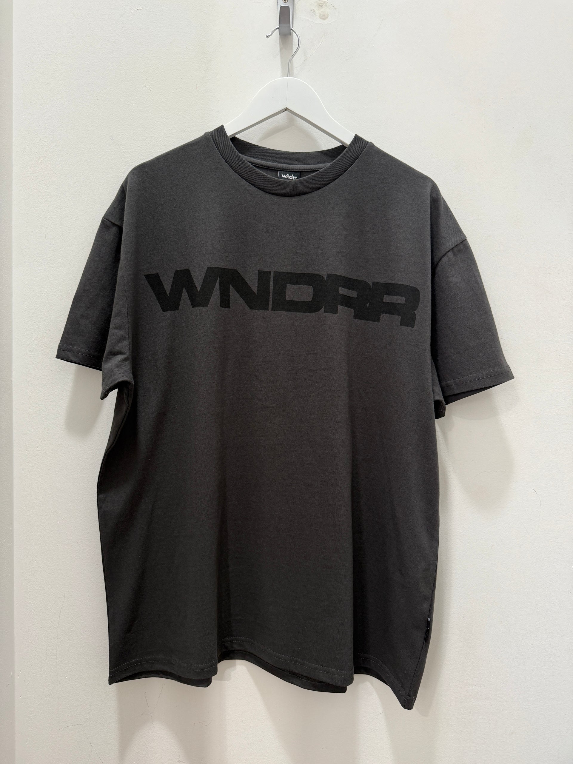 MOTIF BOX FIT TEE FADED BLACK