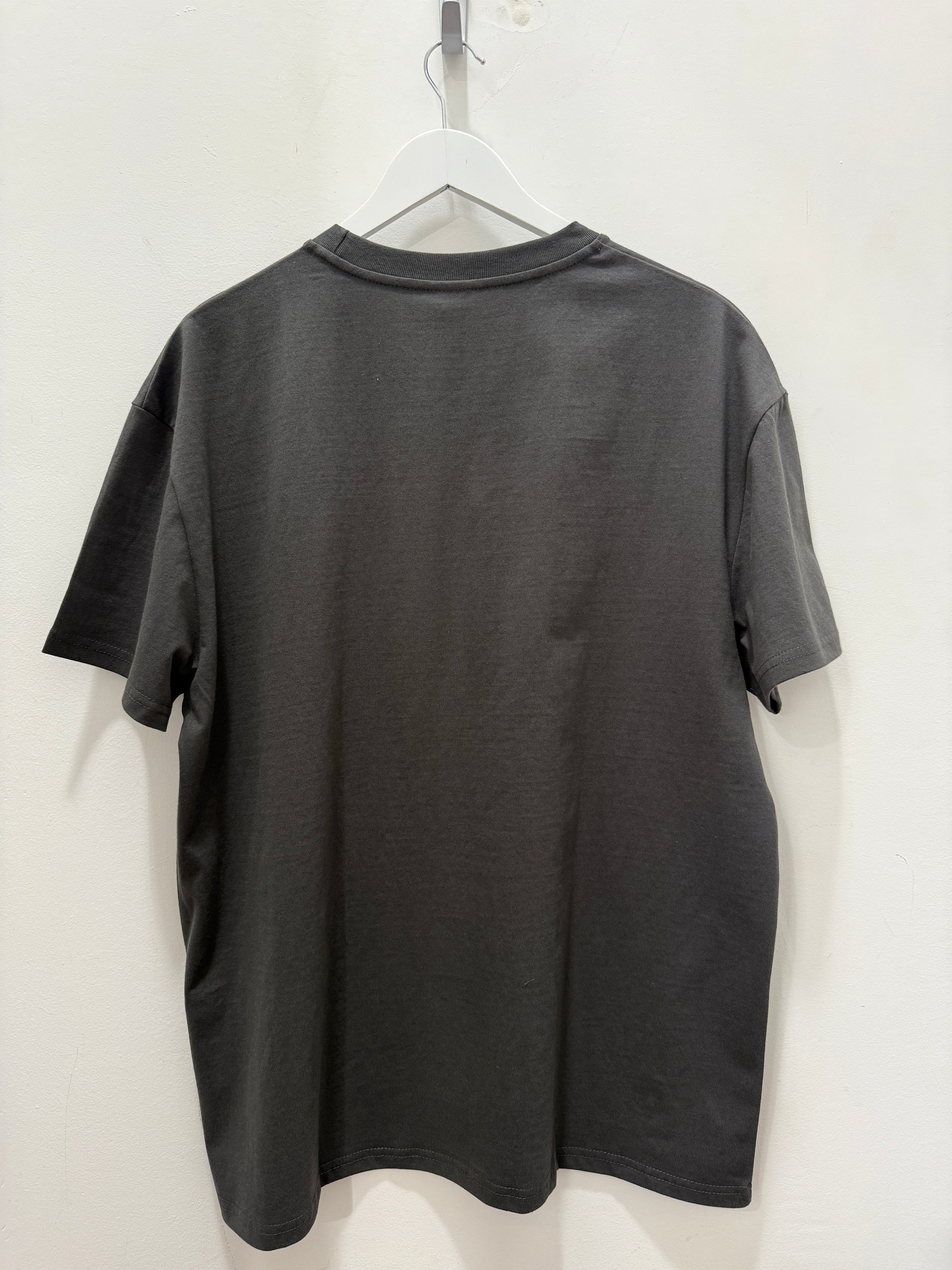 MOTIF BOX FIT TEE FADED BLACK
