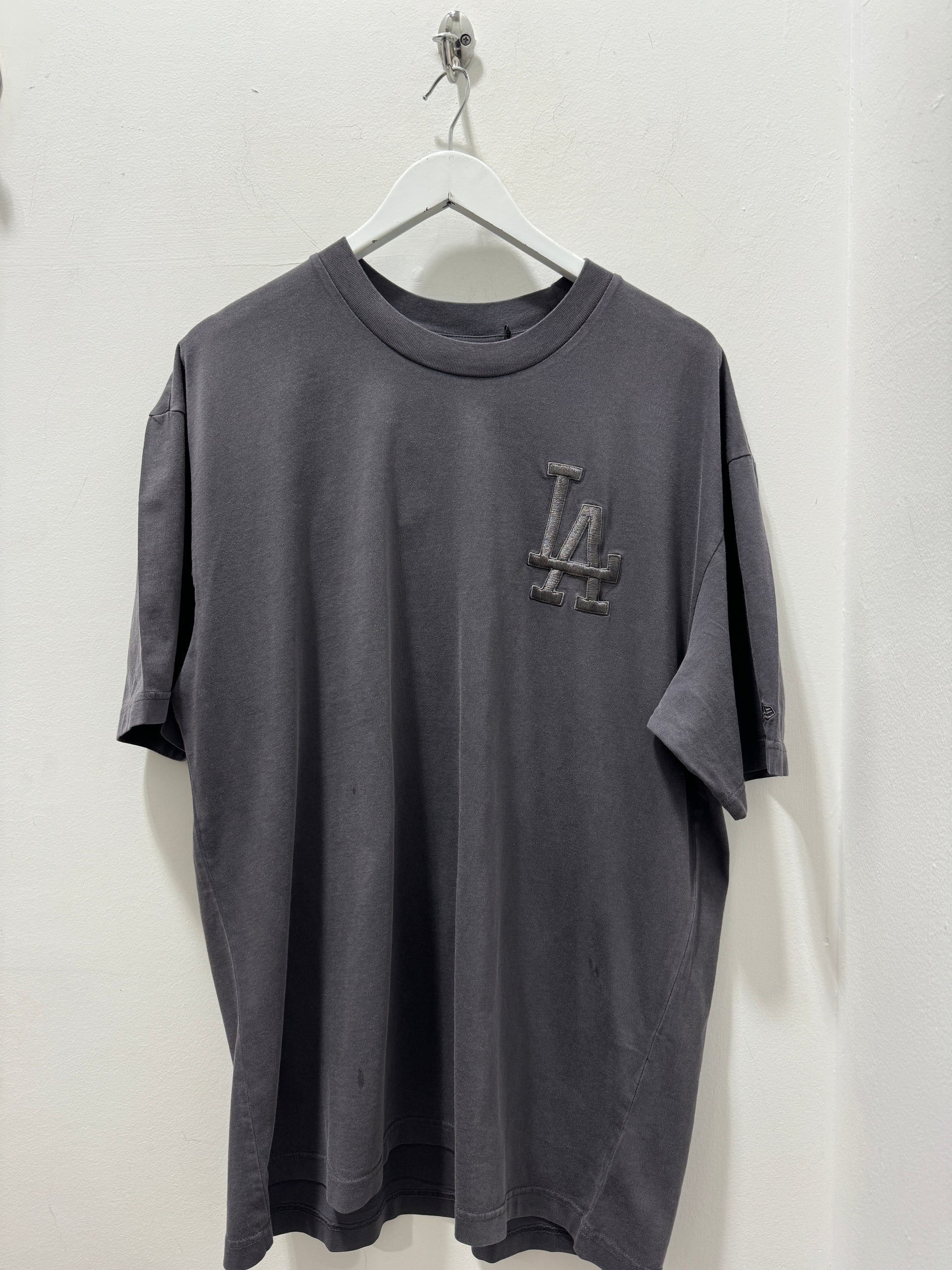 Q3 OVERSIZE TEE DODGERS SNOW