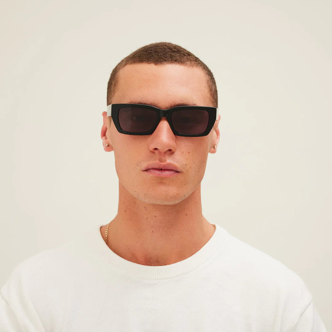 OUTER LIMITS SUNGLASSES MATTE BLACK/IRON GREY POLARISED