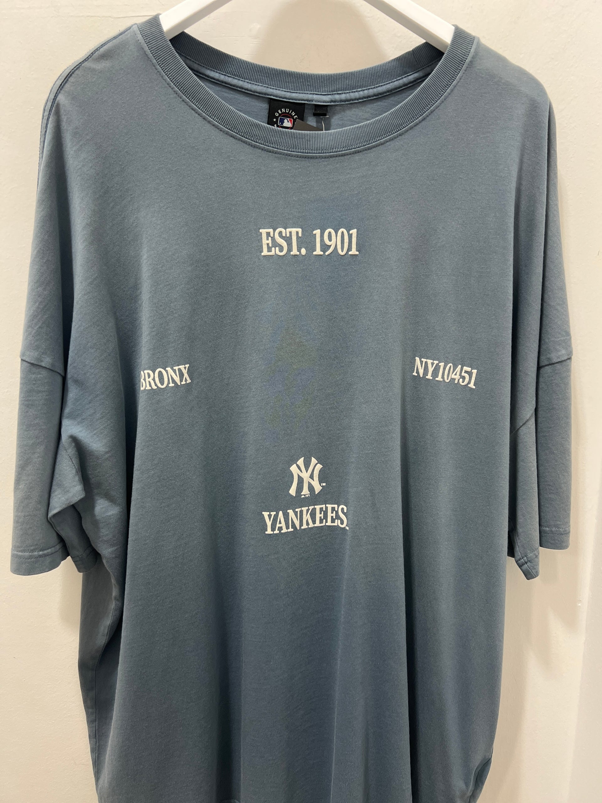 SUNBLEACHED MULTI LOGO OS YANKEES TEE - VINTAGE INDIGO