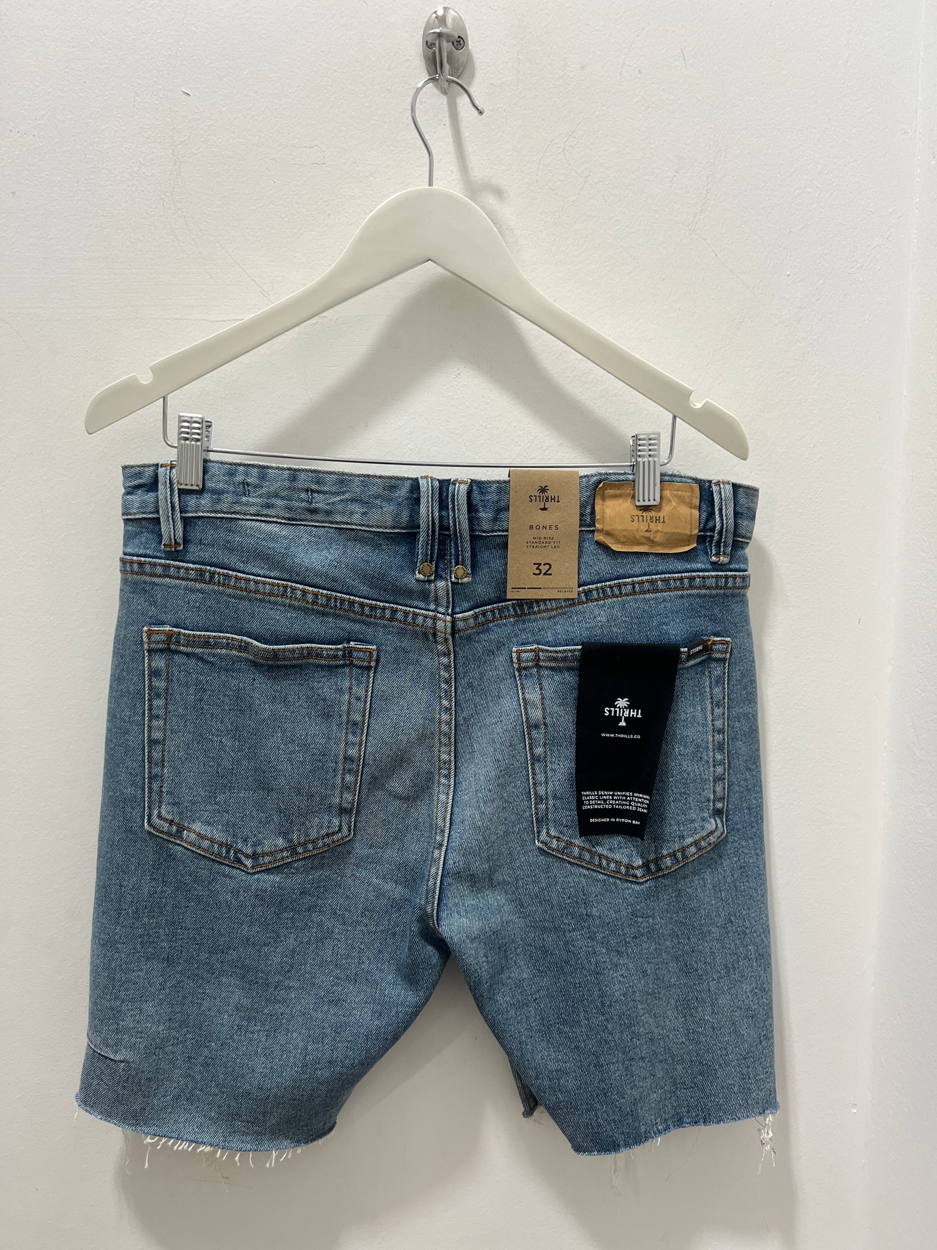 DESTROYED BONES DENIM SHORT - WEATHERED BLUE