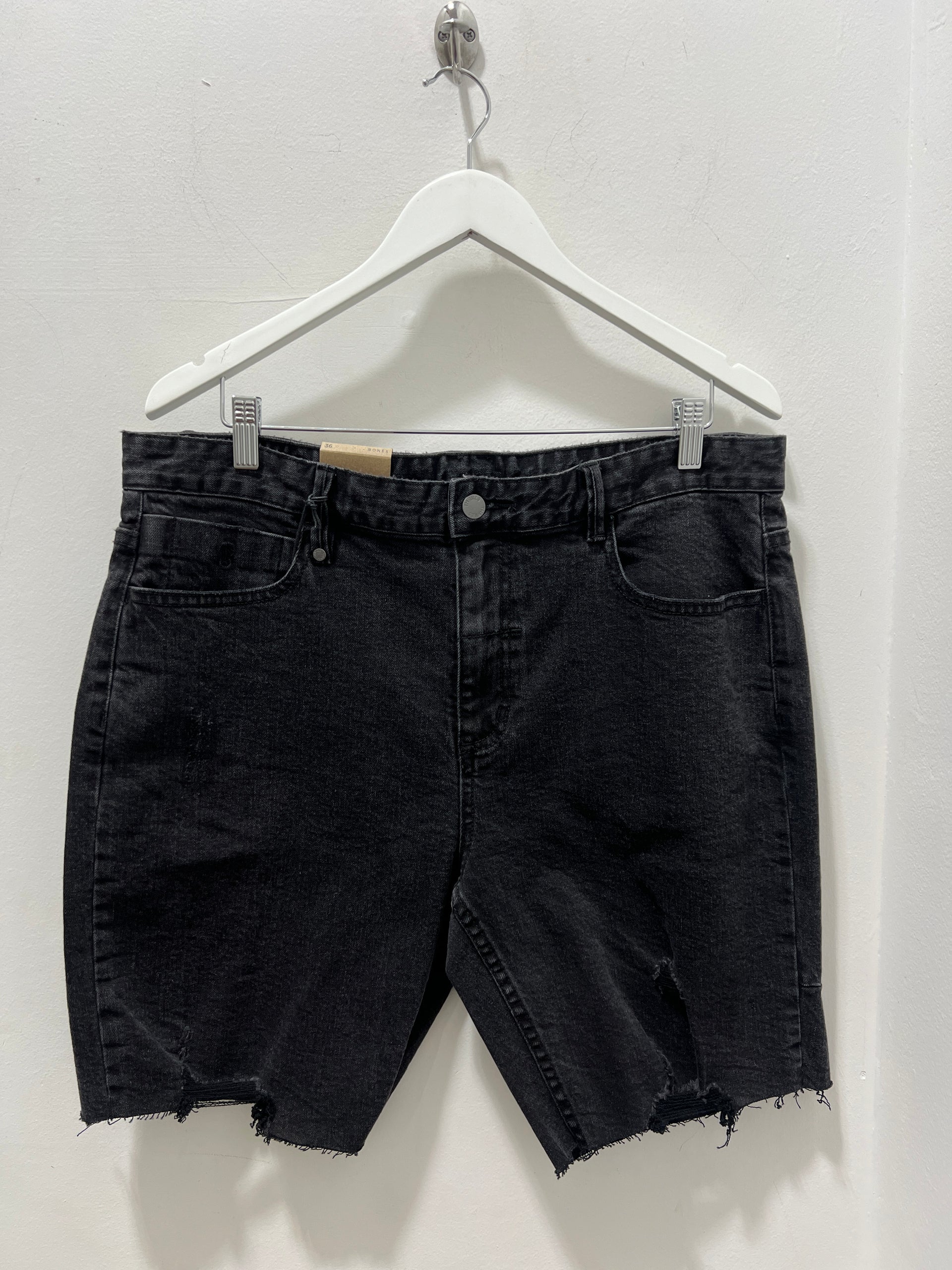 DESTROYED BONES DENIM SHORT - AGED BLACK