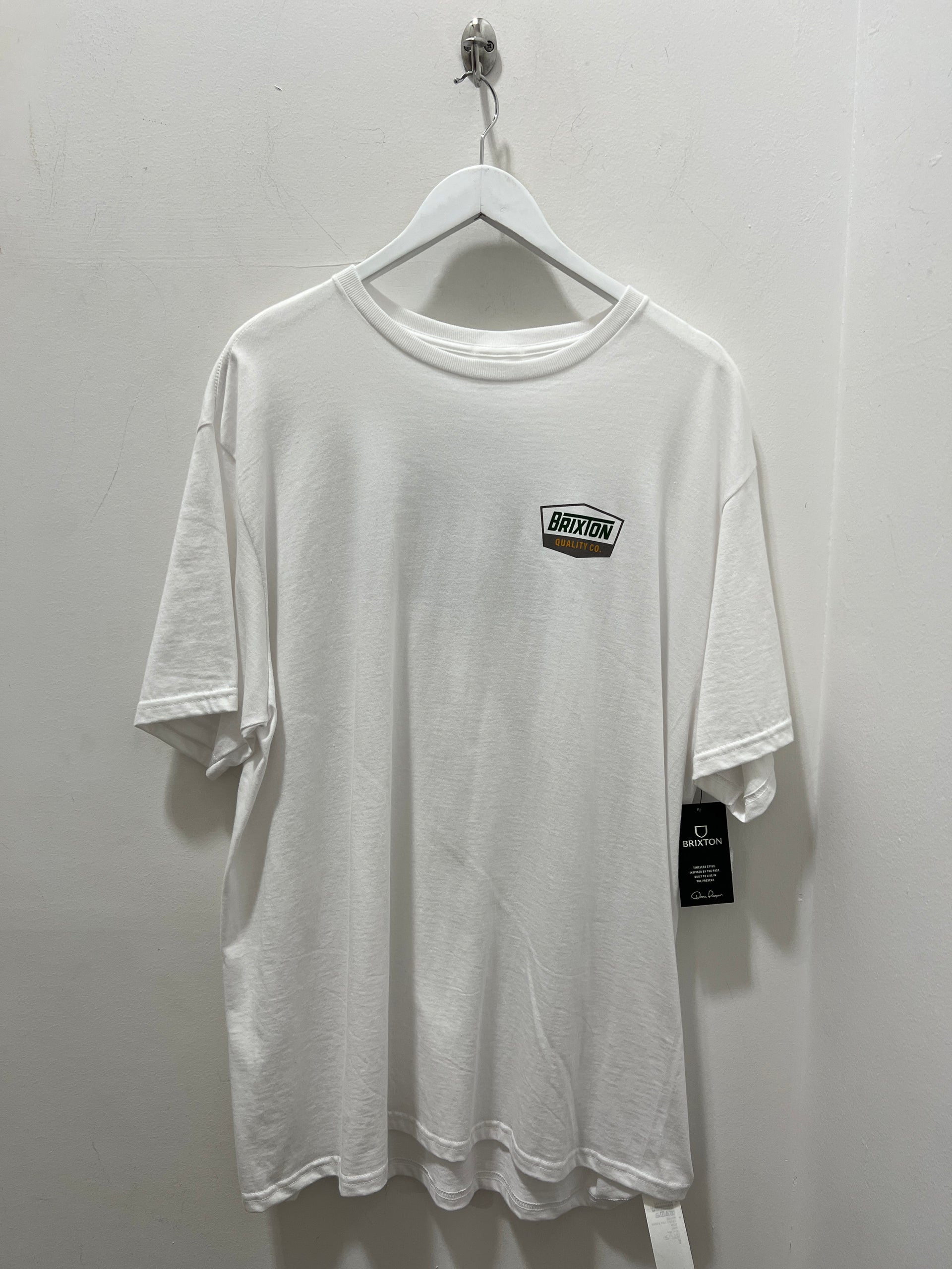 REGAL SS TEE - WHITE/PINE NEEDLE