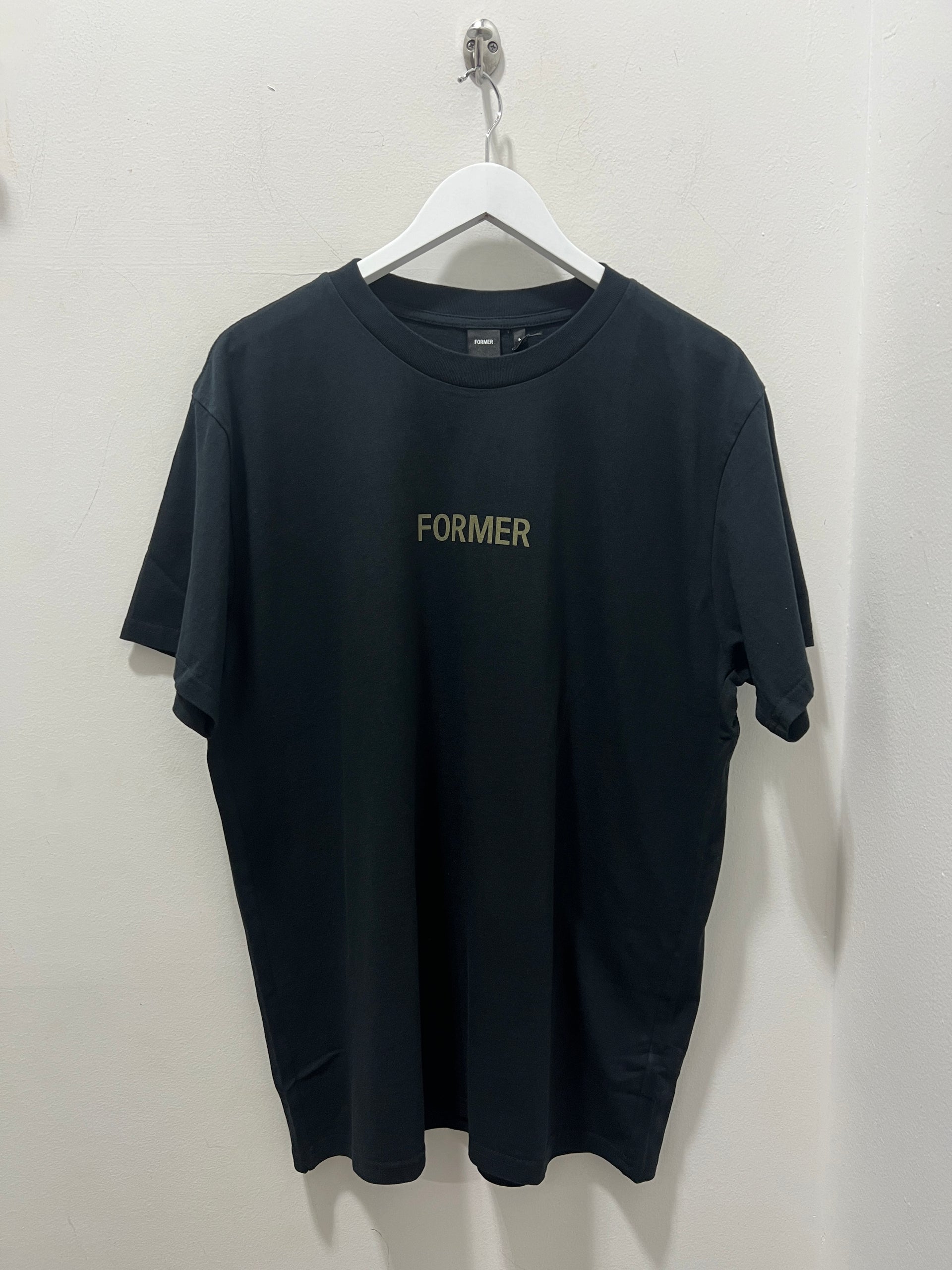 REQUIEM TEE BLACK