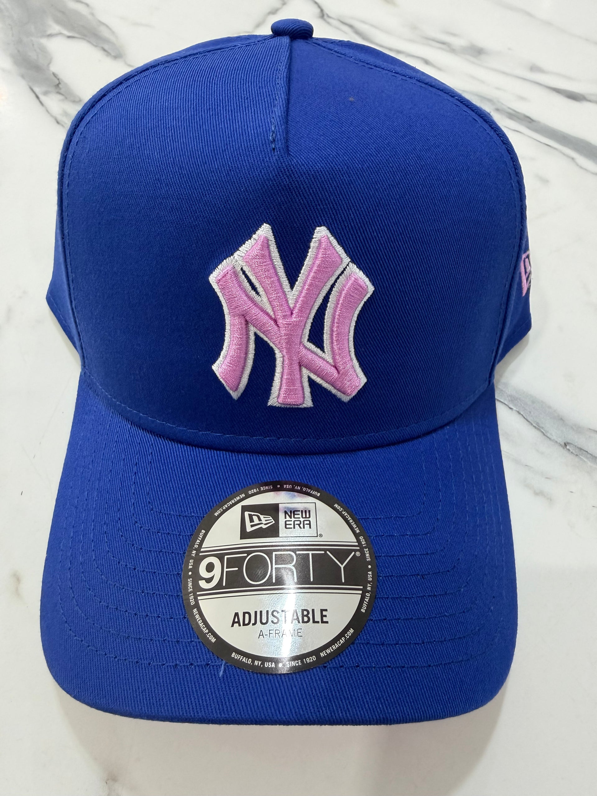 940AF CAP NY YANKEES MAJESTIC BLUE PINK UV
