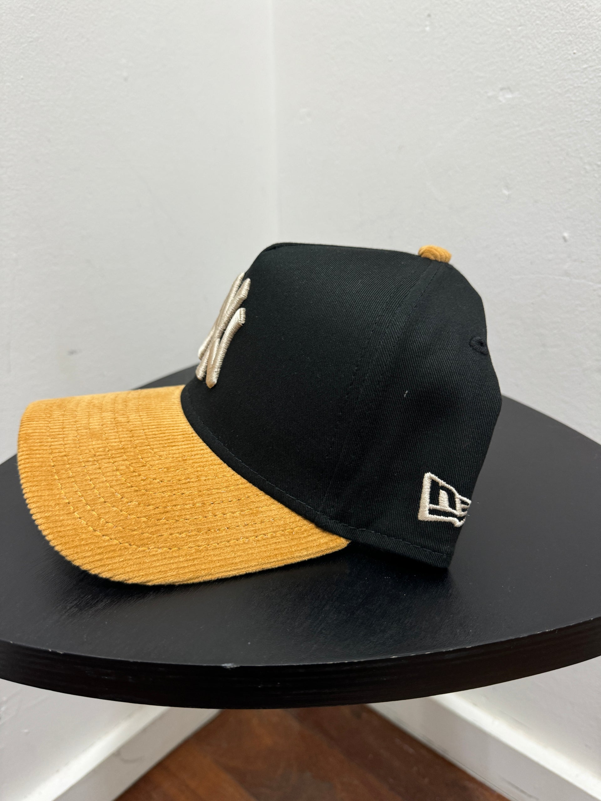 940AF NY YANKEES CAP PREMIUM WHEAT/BLK