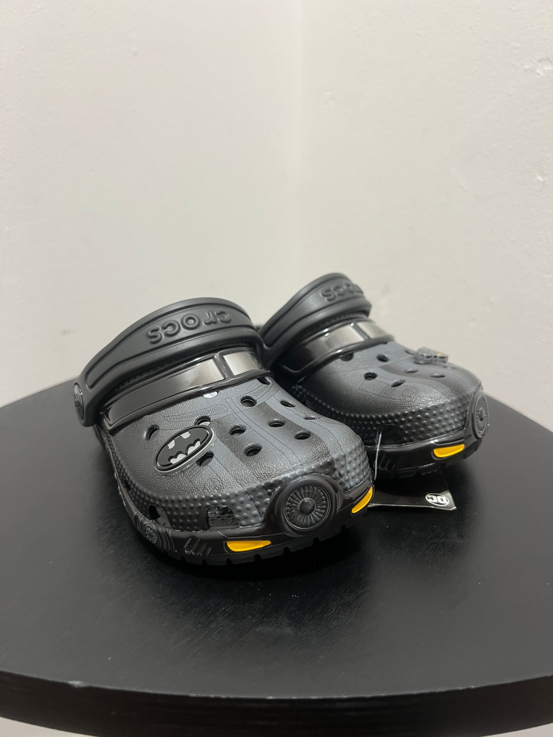 TODDLERS BATMAN BATMOBILE CLOGS