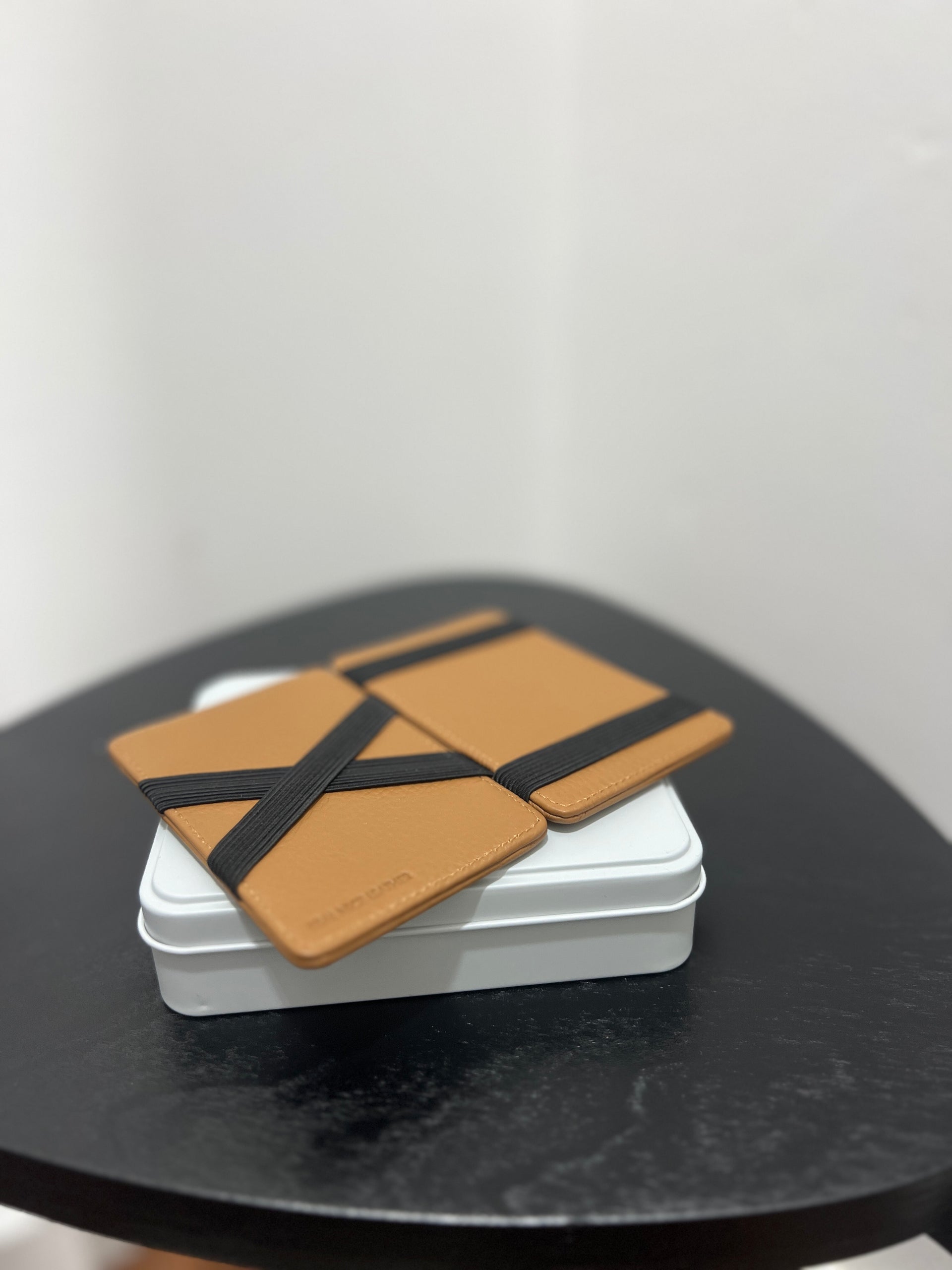 FLIP WALLET - TAN