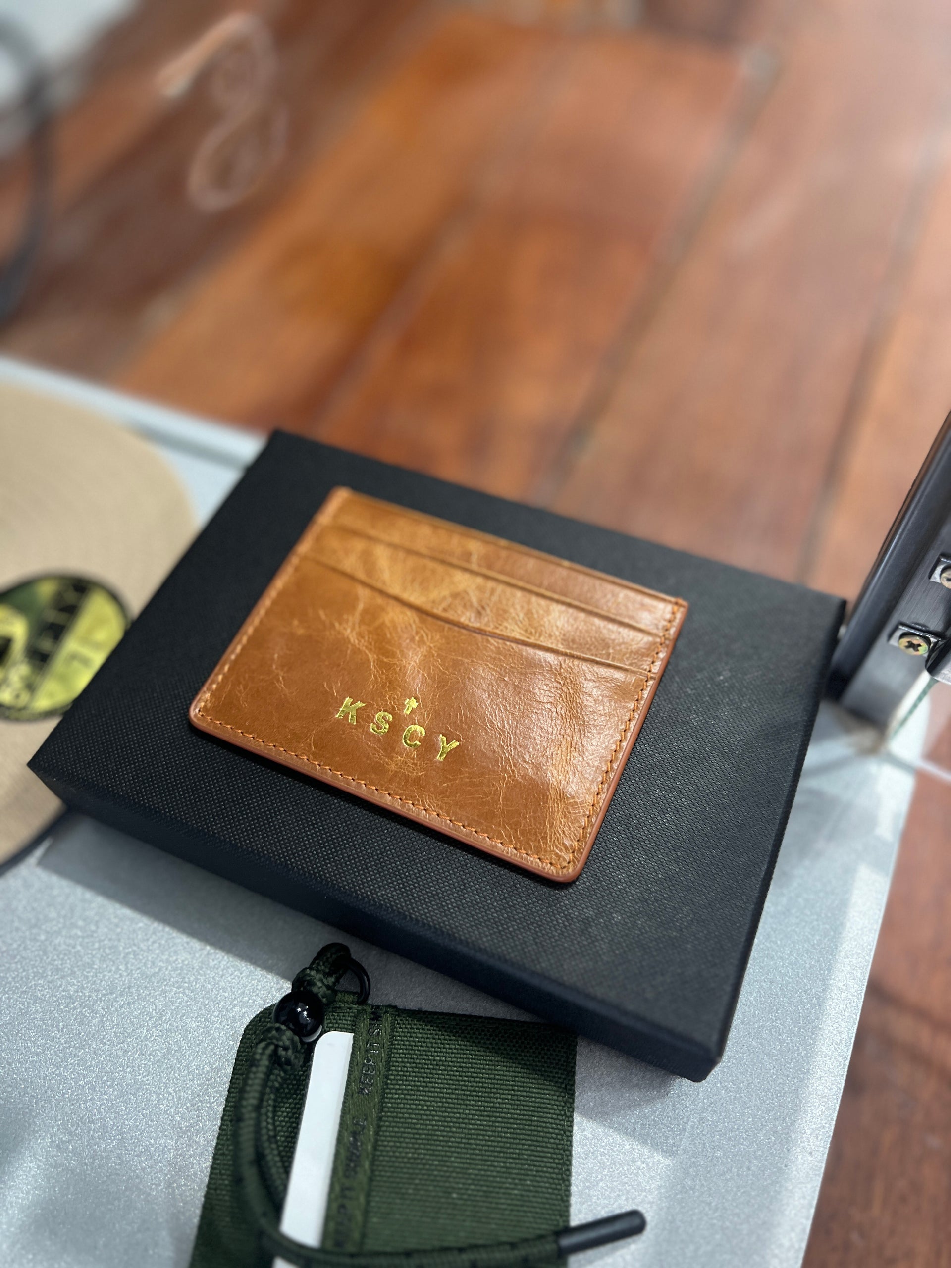 BILLIE LEATHER CARD HOLDER - TAN