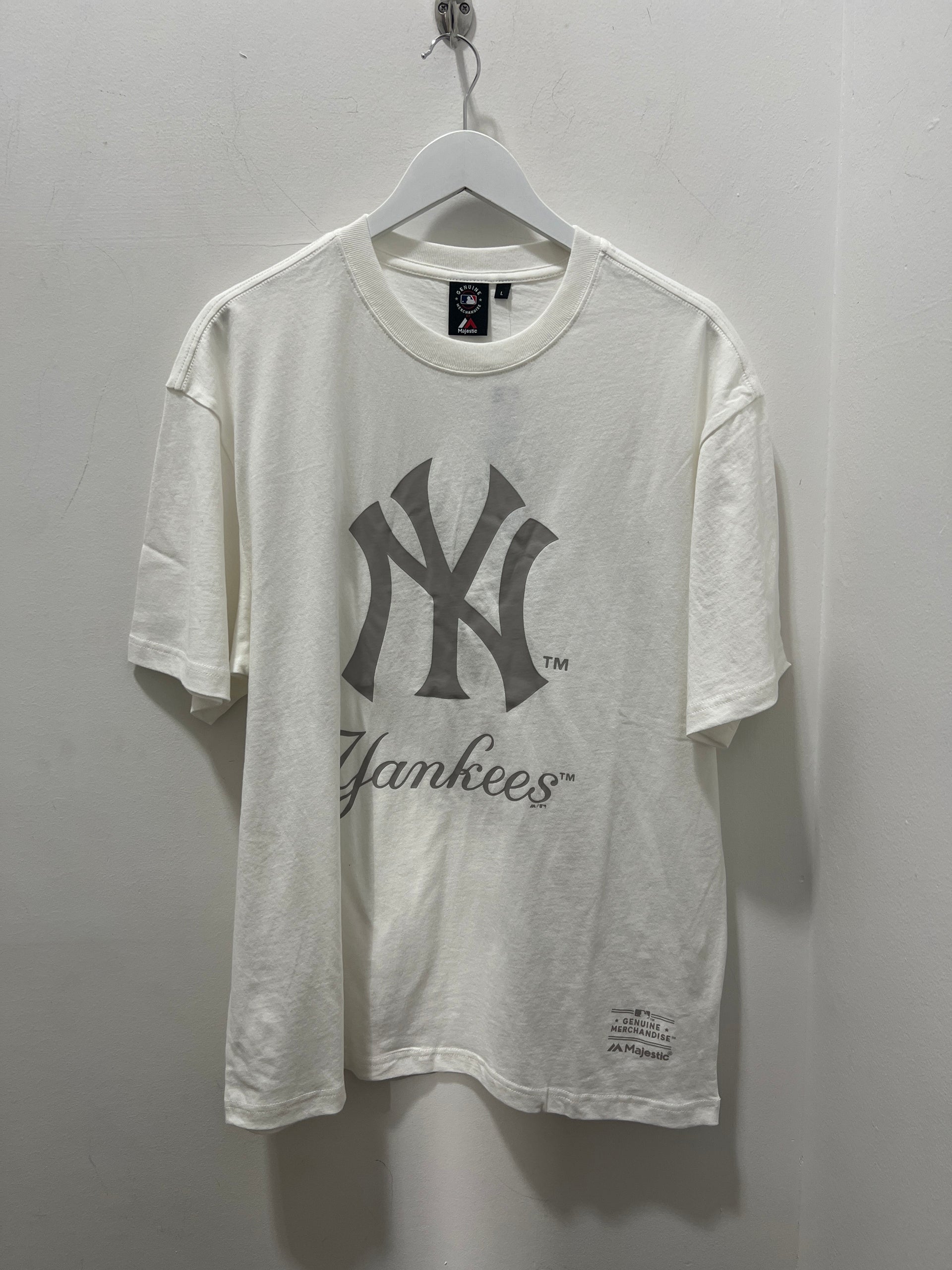 TONAL TEAM CREST YANKEES TEE - WHITE