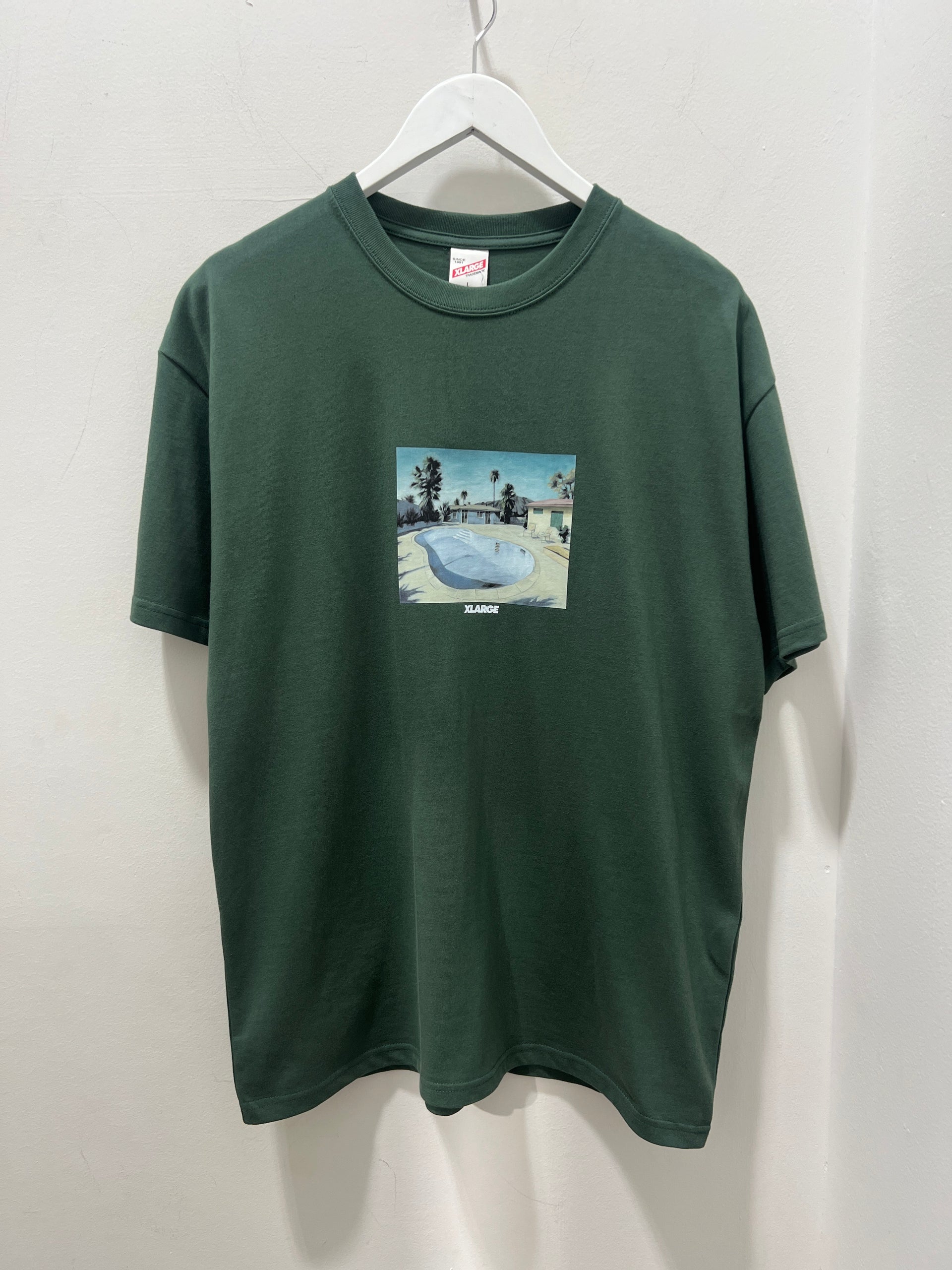 POOL SS TEE - FOREST GREEN