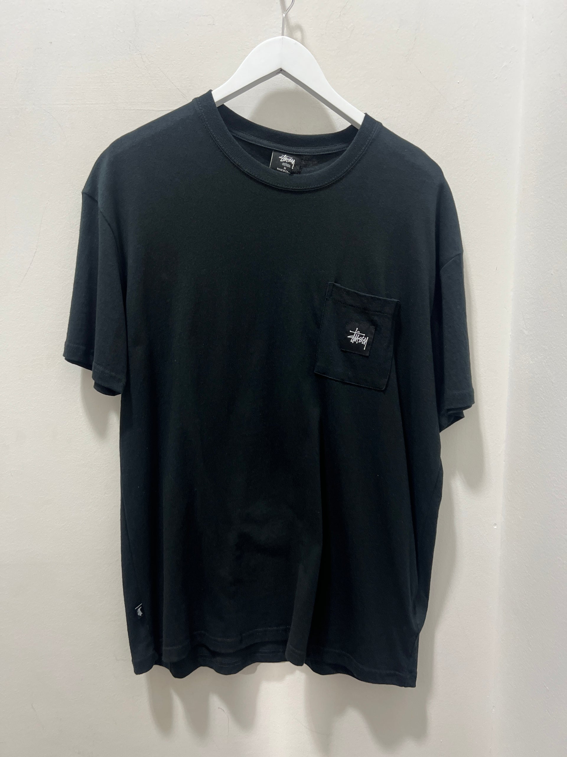 GRAFFITI LABEL SS TEE - BLACK