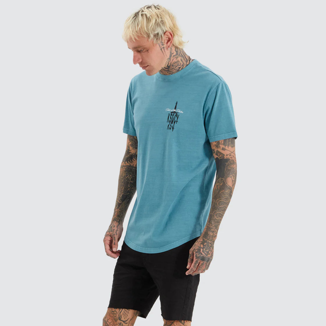 UNTIE DUAL CURVED TEE PIGMENT BRITTANY BLUE