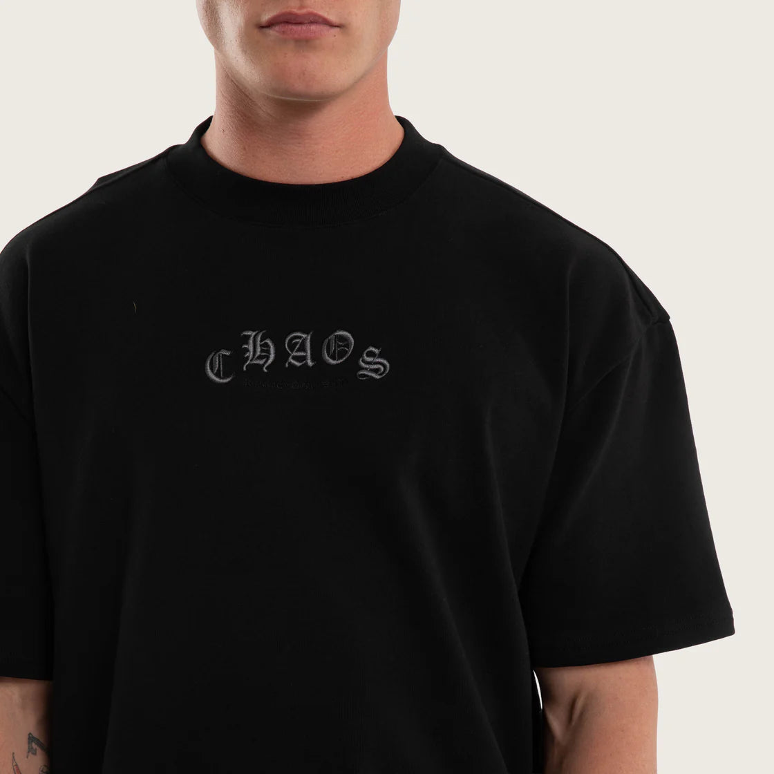 CROWNED LOOPBACK STREET TEE JET BLACK