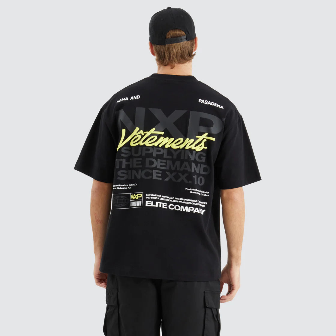 DEMAND STREET TEE JET BLACK