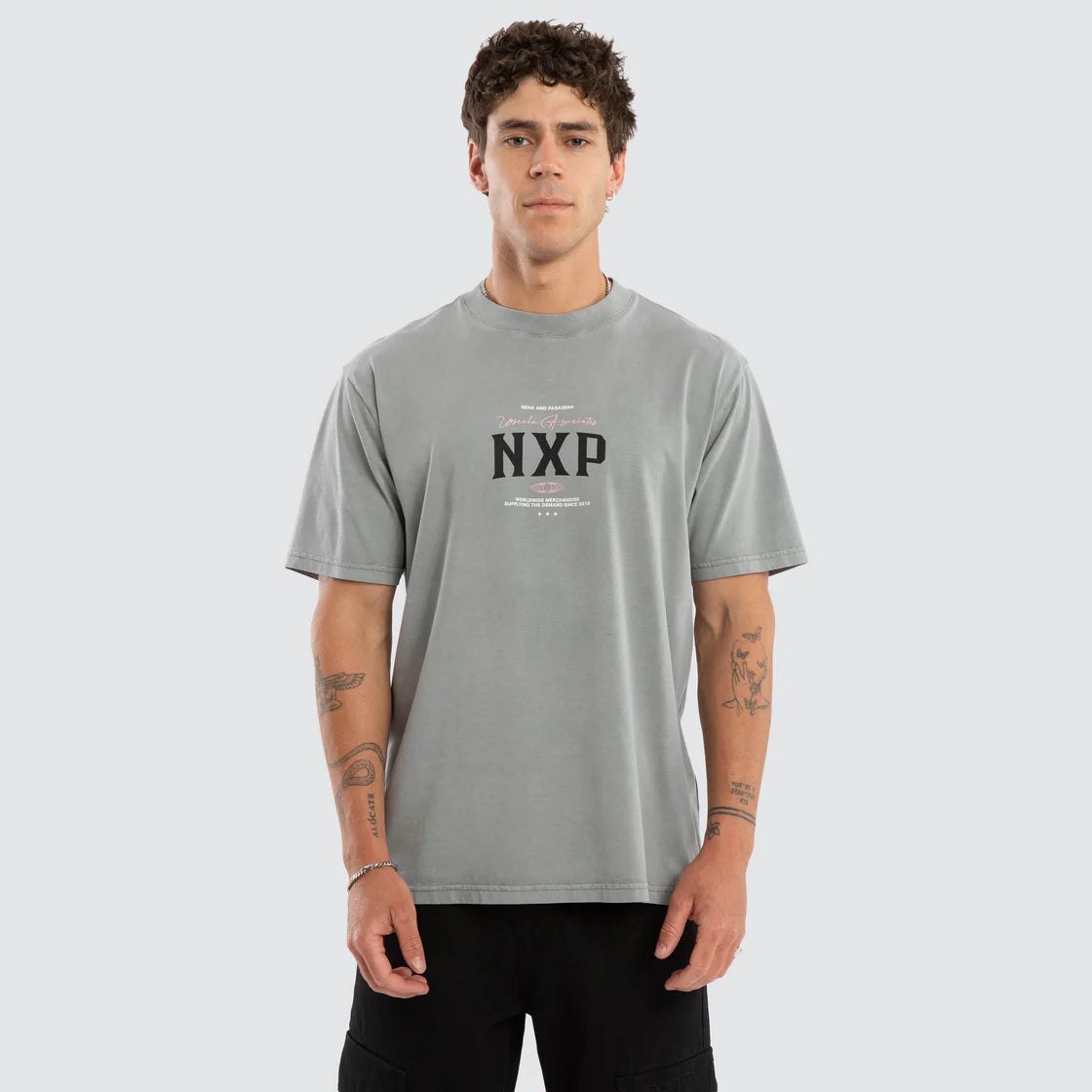 CHRONOS TEE NEUTRAL GREY