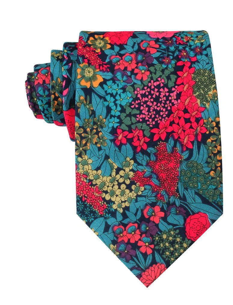 RIO DE JANEIRO JUNGLE NECKTIE C568