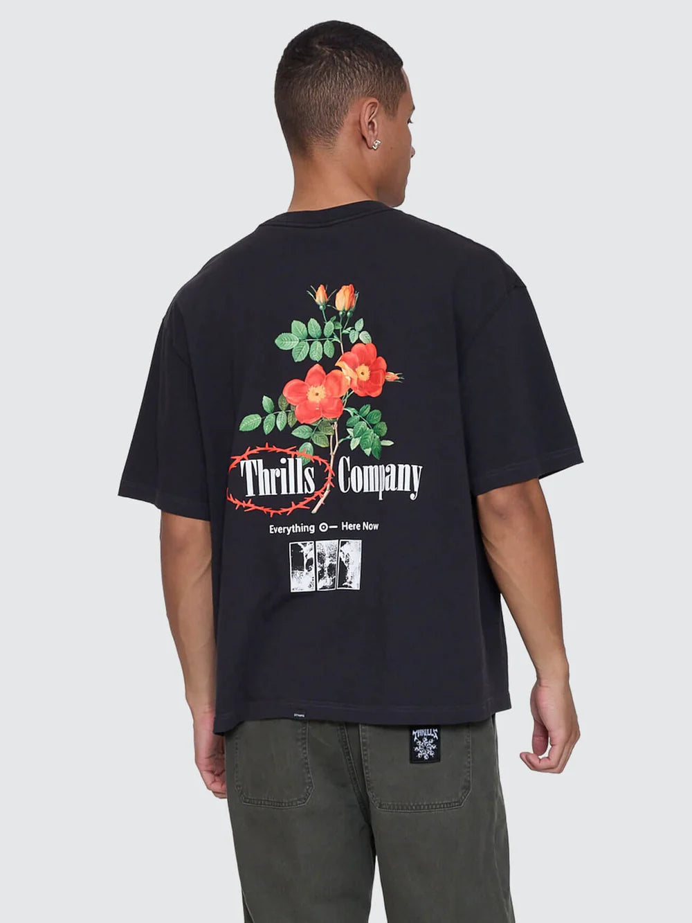 EVERYTHING HERE NOW BOX FIT TEE BLACK