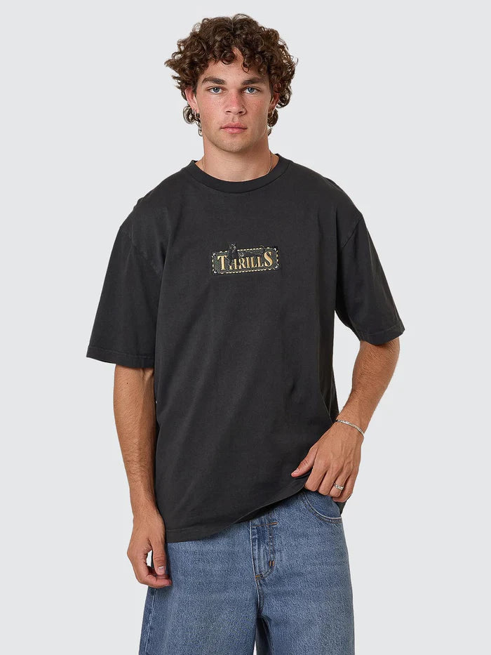 PIT STOP OVERSIZE FIT TEE PIRATE BLACK