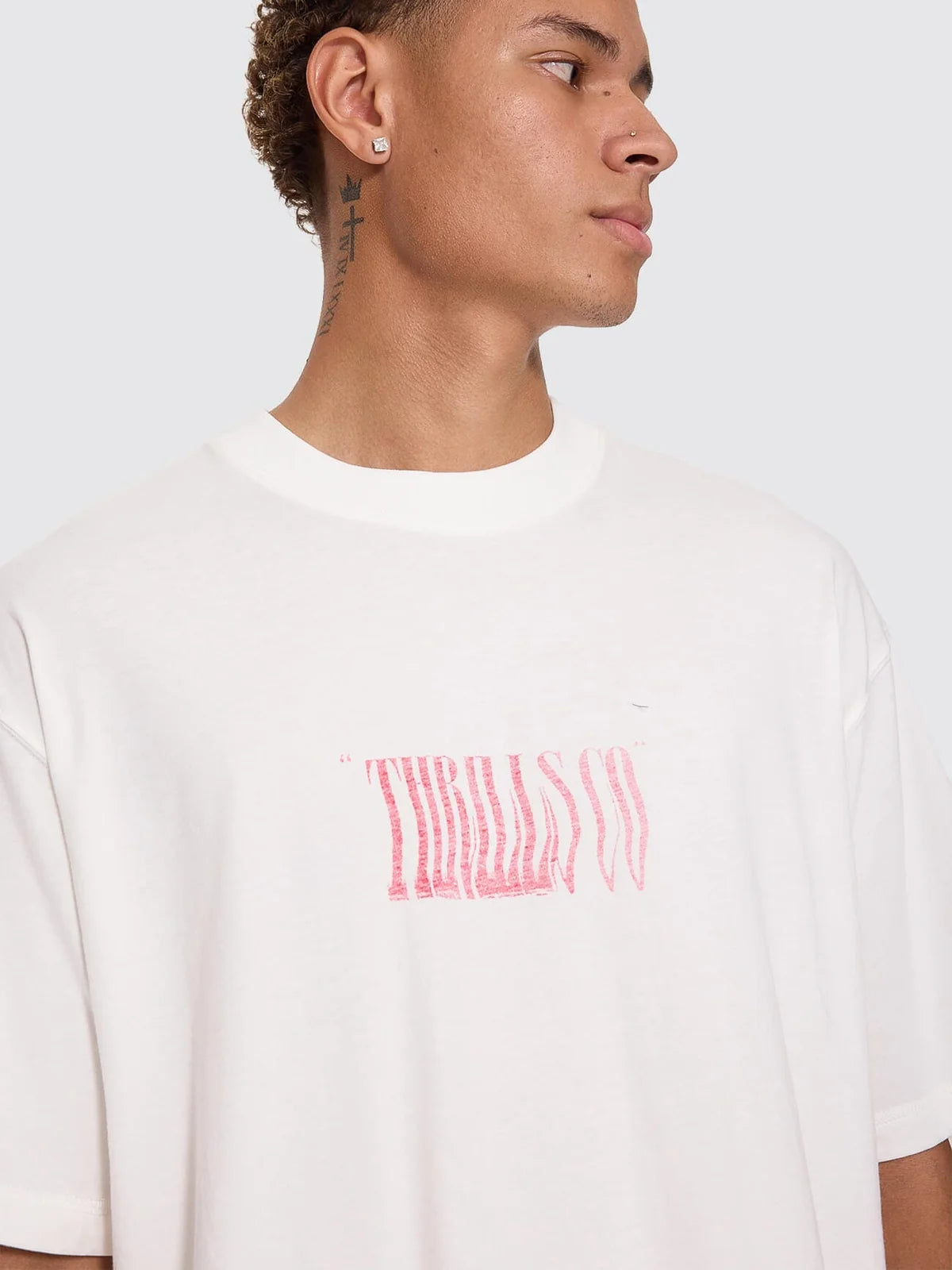 CHAOTIC INTERVENTIONS OVERSIZE BOX CROP TEE DIRTY WHITE