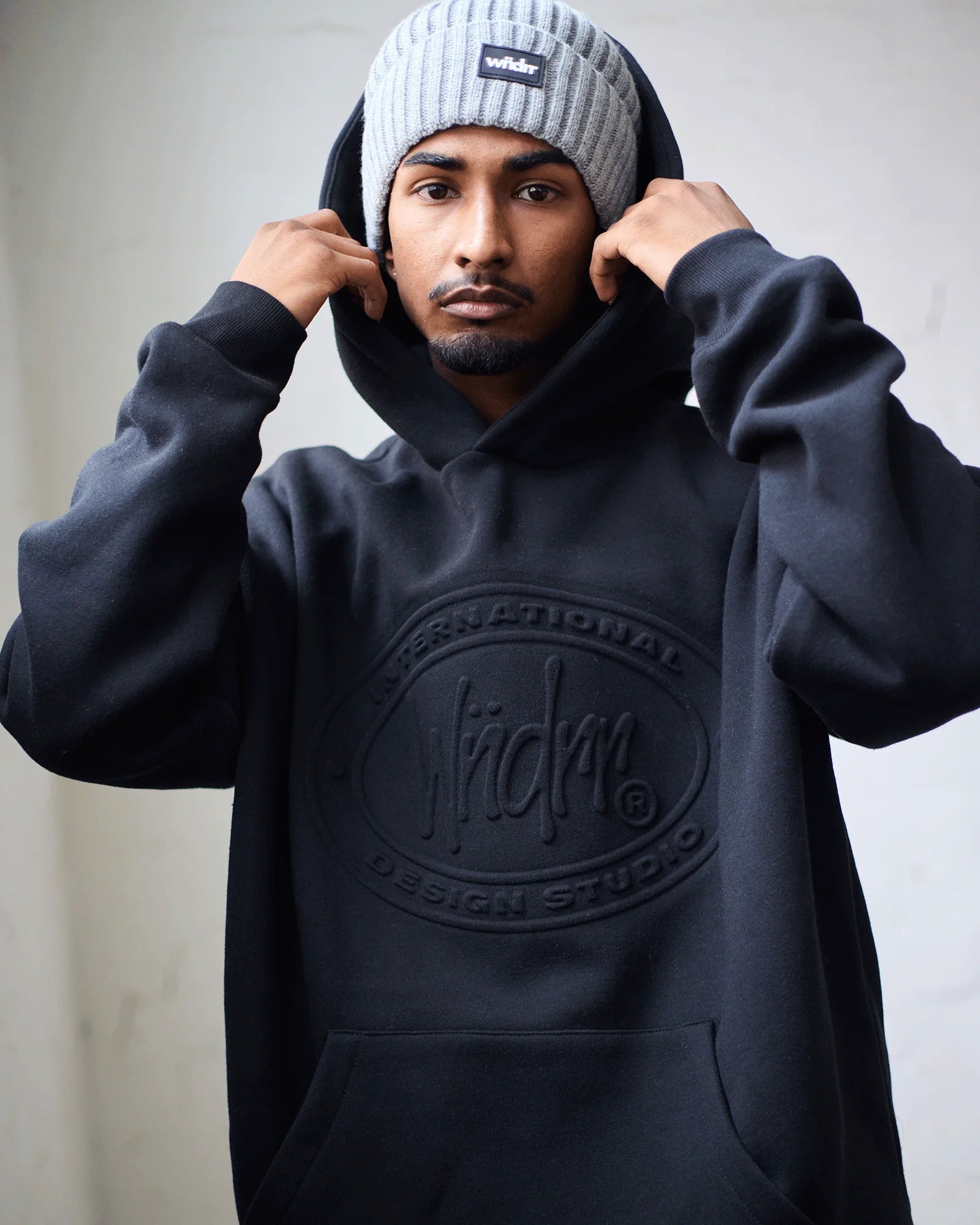 MINTED HOOD SWEAT BLACK