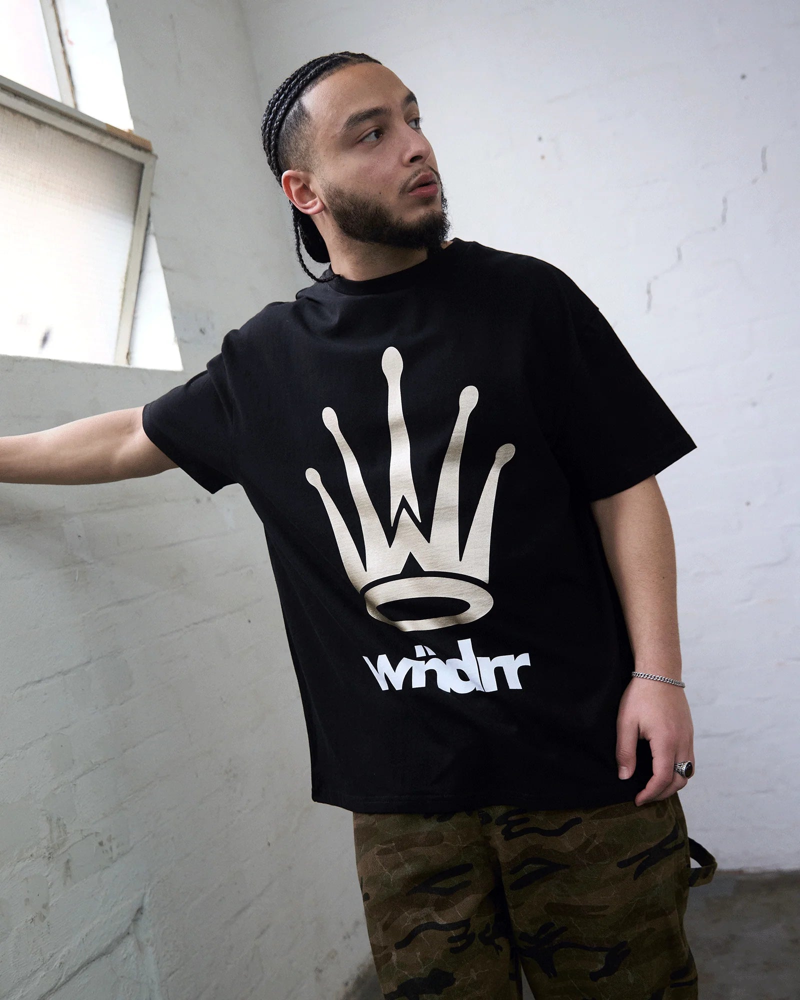 CREST BOX FIT TEE BLACK