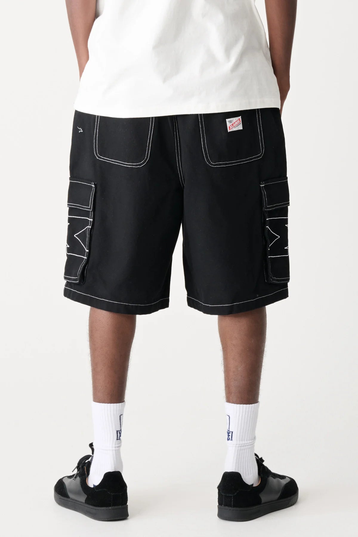 X CONTRAST CARGO SHORT BLACK