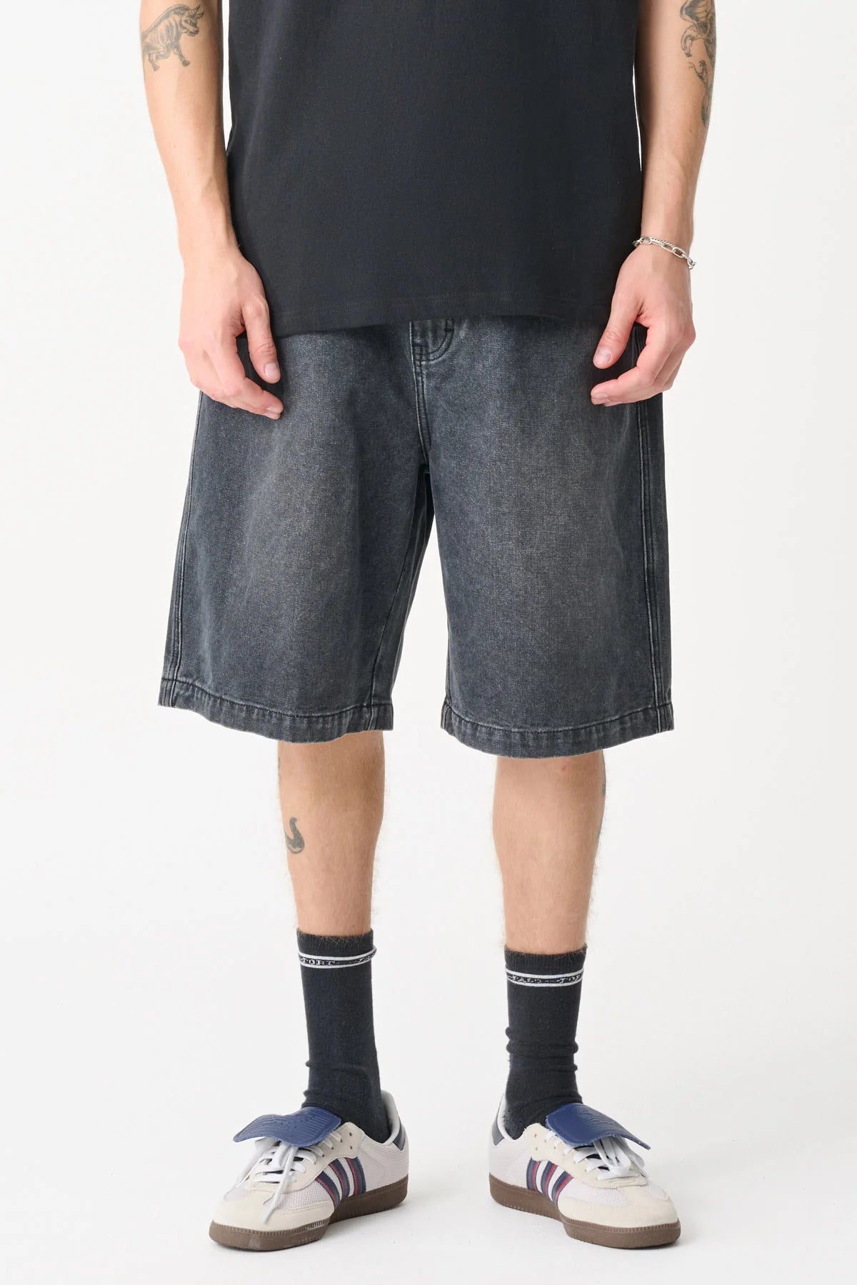 BEAMS BULL DENIM 91 SHORT FADED BLACK