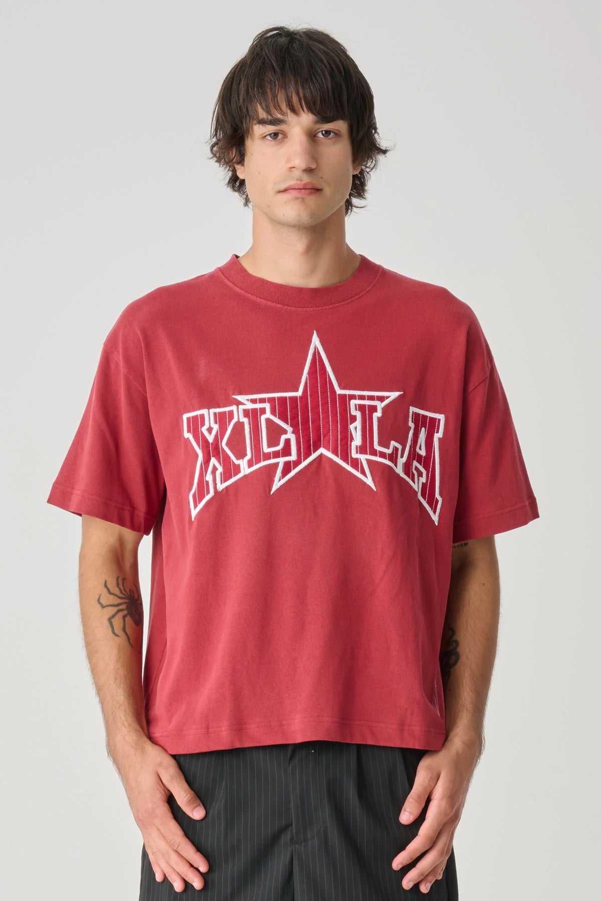 LA STAR GORILLA FIT TEE PIGMENT BRICK
